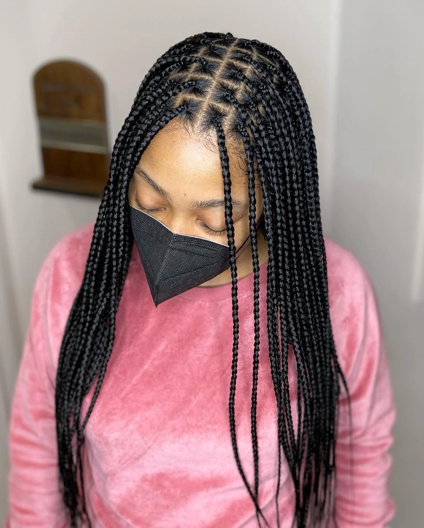Protect you hair with braids styles this season! Appointments available #hygbraiding #knotlessbraids #knotlessboxbraids #knotlessbraidsdallas #dallasknotlessbraids #dfwknotlessbraids #feedinbraidsdallas #boxbraids #boxbraidsdallas #dallasbraider #dal