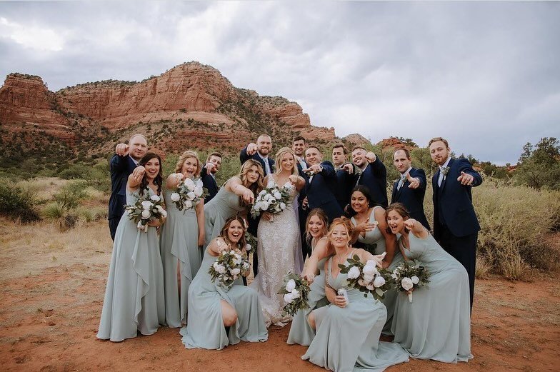 2022 was the year of Arizona weddings for me &amp; I still cannot get enough of those stunning views ✨

#azelopement #azwedding #azflorist #rentalflowers #rentalflorist #weddingrentals #dsmflorist #desmoinesweddingrentals #desmoineswedding