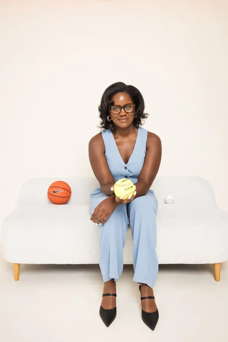 Sports performance therapist Peyton Sutton conducting walk and talk therapy session with athlete in Dallas