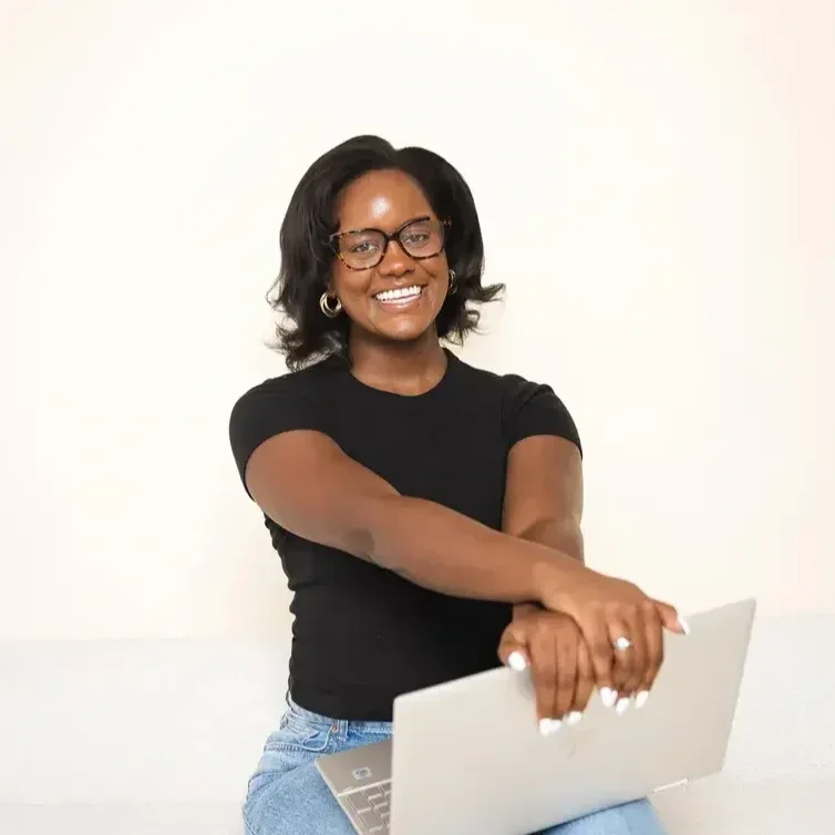 Peyton Stokes Sutton is a therapist in Dallas who offers therapy to all the highest performing athletes. She works to manage their anxiety and perform to their best abilities while managing stress related to being a sports athlete