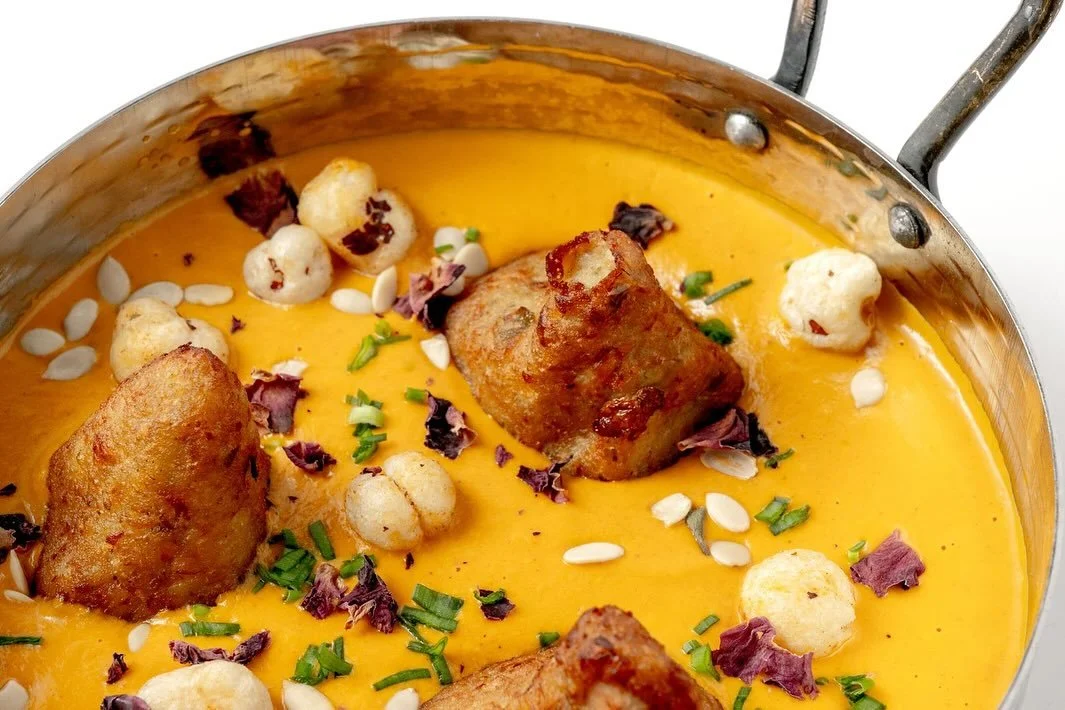 🕯️ Looking for somewhere to dine this Diwali? BellCo clients have got you covered! 🕯️
@kanishkamayfair by renowned chef @atulkochhar is offering a six-course tasting menu from 14th-21st October. Begin with canapés, before enjoying dish