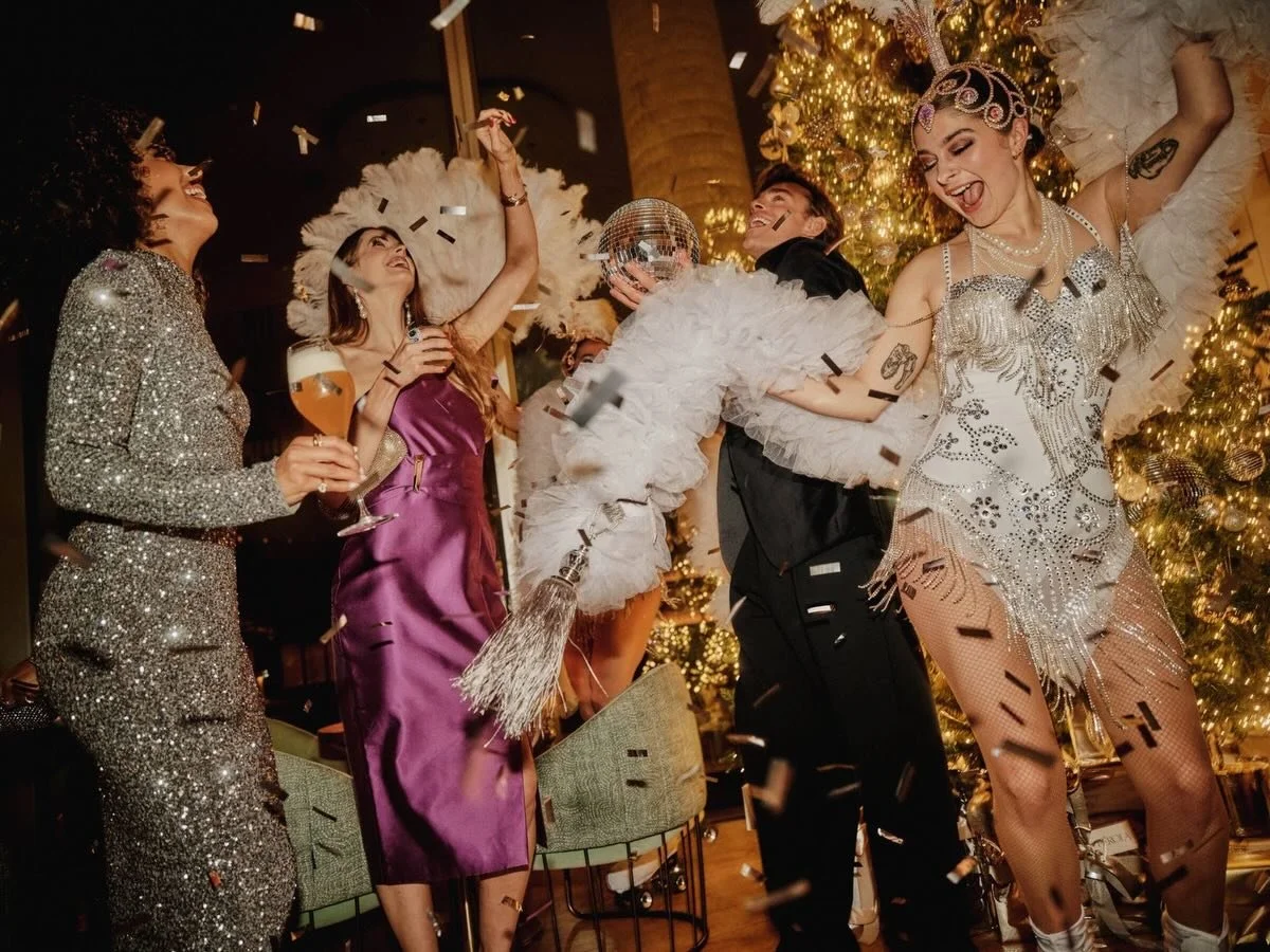 ✨ Looking for somewhere to bring in 2026 this New Year&rsquo;s? Take a look at what the BellCo clients have on offer! ✨

Step into the spotlight with a night of  Hollywood glamour at @joiabattersea 

Experience show stopping entertainment with The Mi