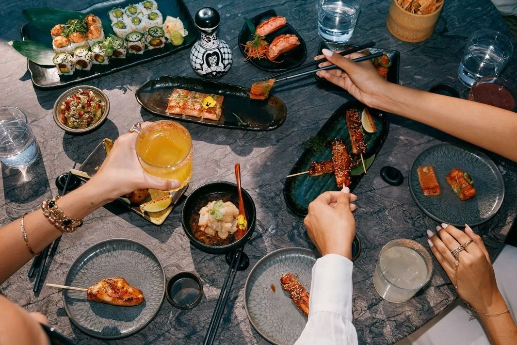 ☀️ Discover CIELO @losmochislondon City ☀️

Launching on 20th September, CIELO brings Riviera-inspired energy to the City with an elevated Sunday brunch and luxury trunk show experience.

Expect sushi, sashimi, caviar, tiradito, ceviche, robata and k