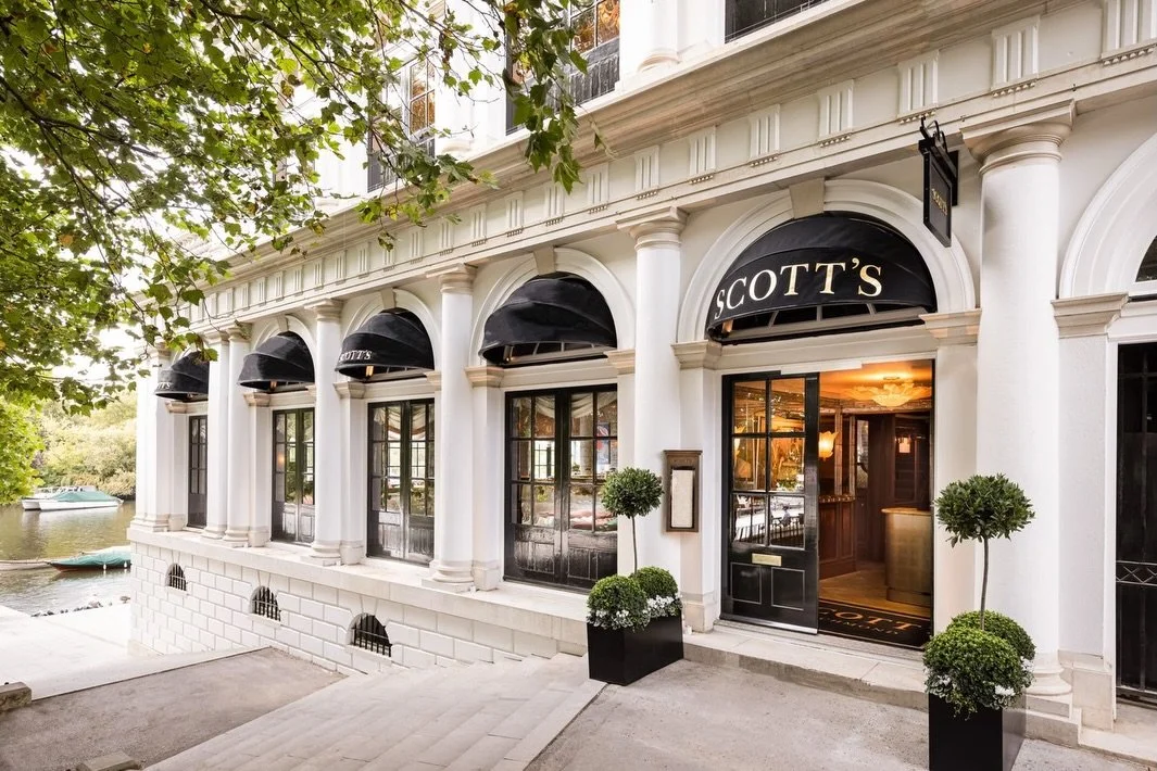 🎭 The Venetian carnival comes to @scottsrichmond 🎭

On Saturday 10 October, @scottsrichmond partners with @operadinners for a one-night-only Masquerade Gala on the Thames riverside. From 6pm, an evening of black tie and masks, canap&eacute;s and dr