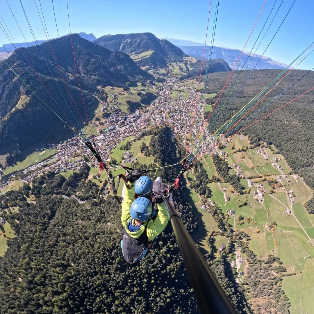 stacy paraglide 2sm.jpg