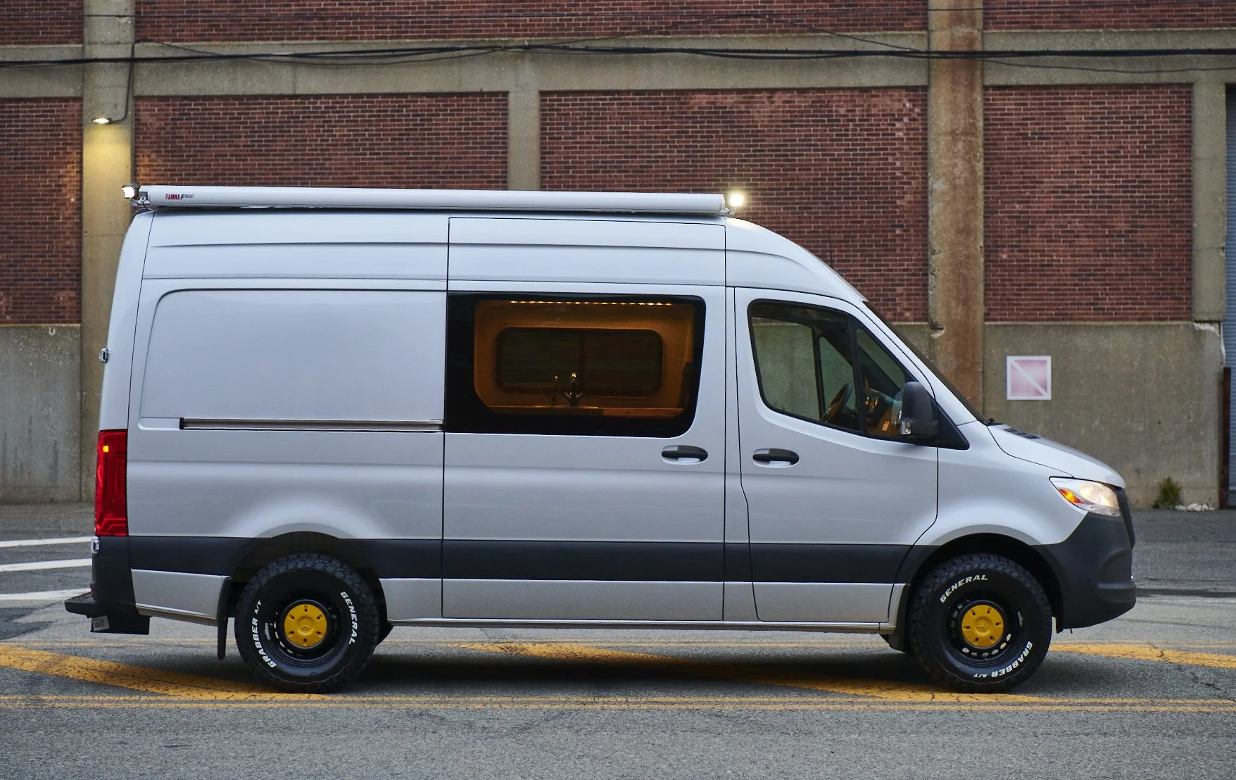 0922ZP_00227CM.jpg