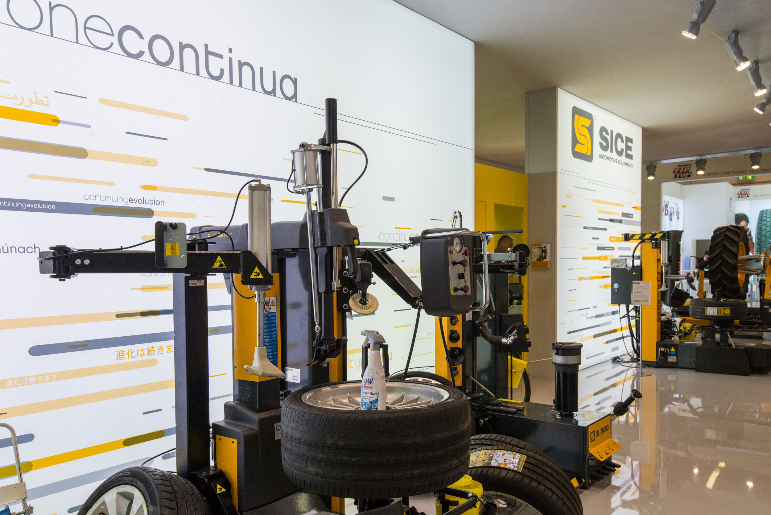 SICE-Autopromotec-macchine.jpg