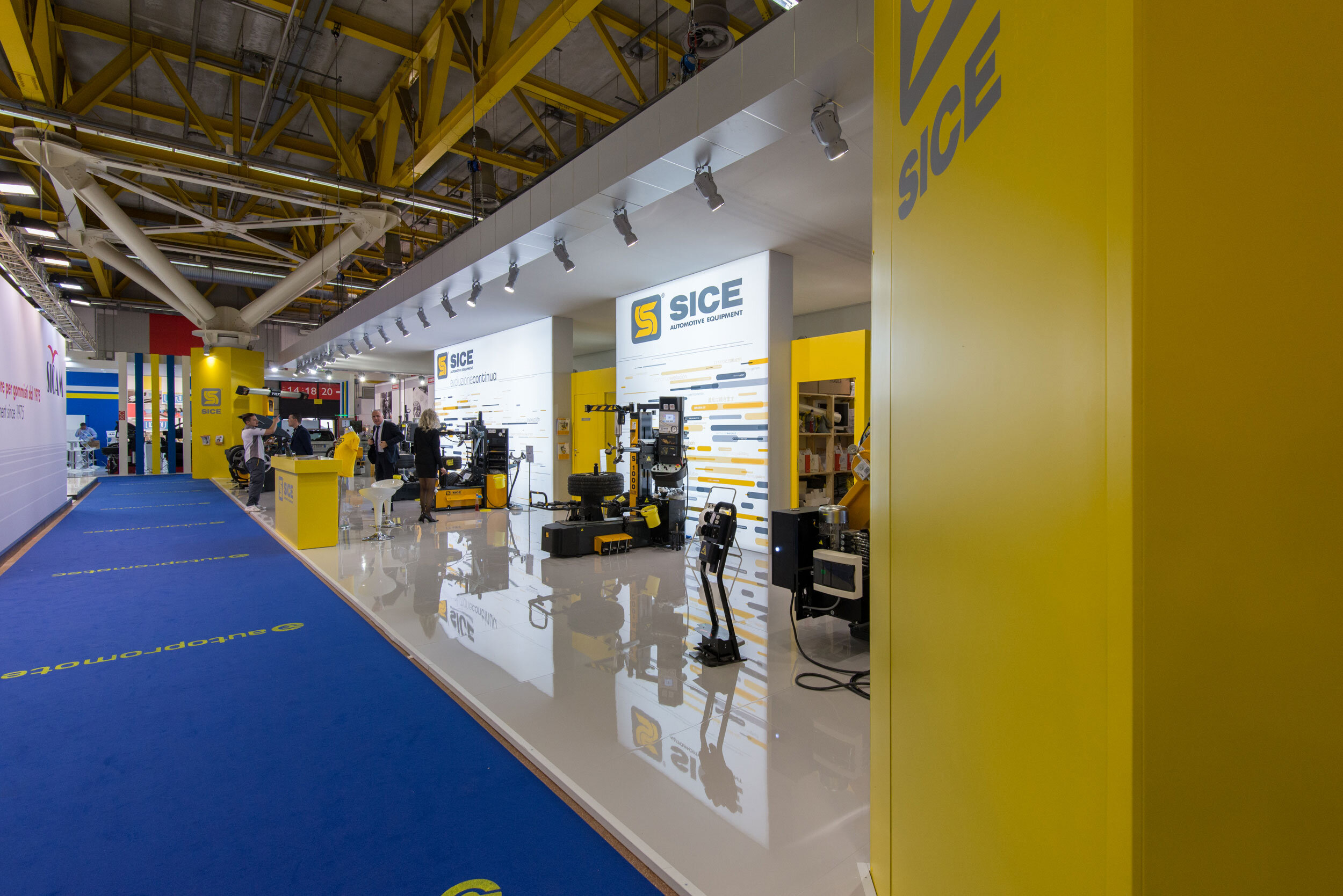 SICE-Autopromotec-allestimento.jpg