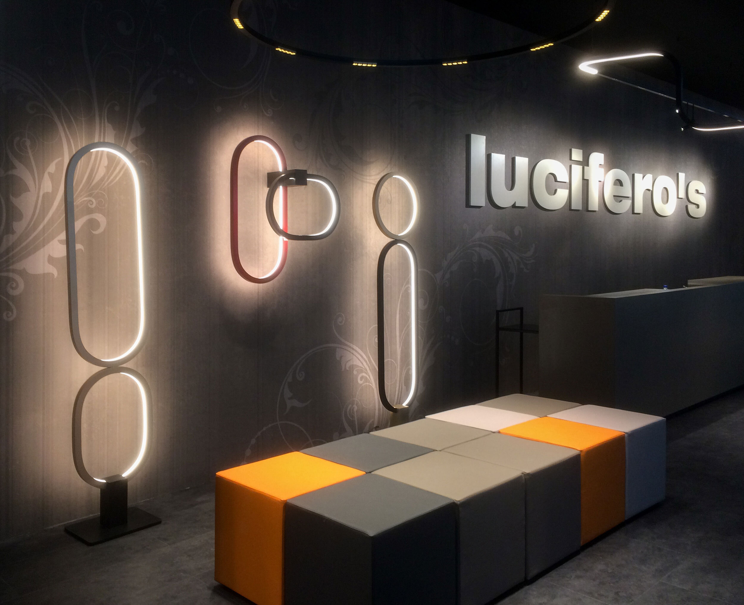 Luciferos-sedute.jpg