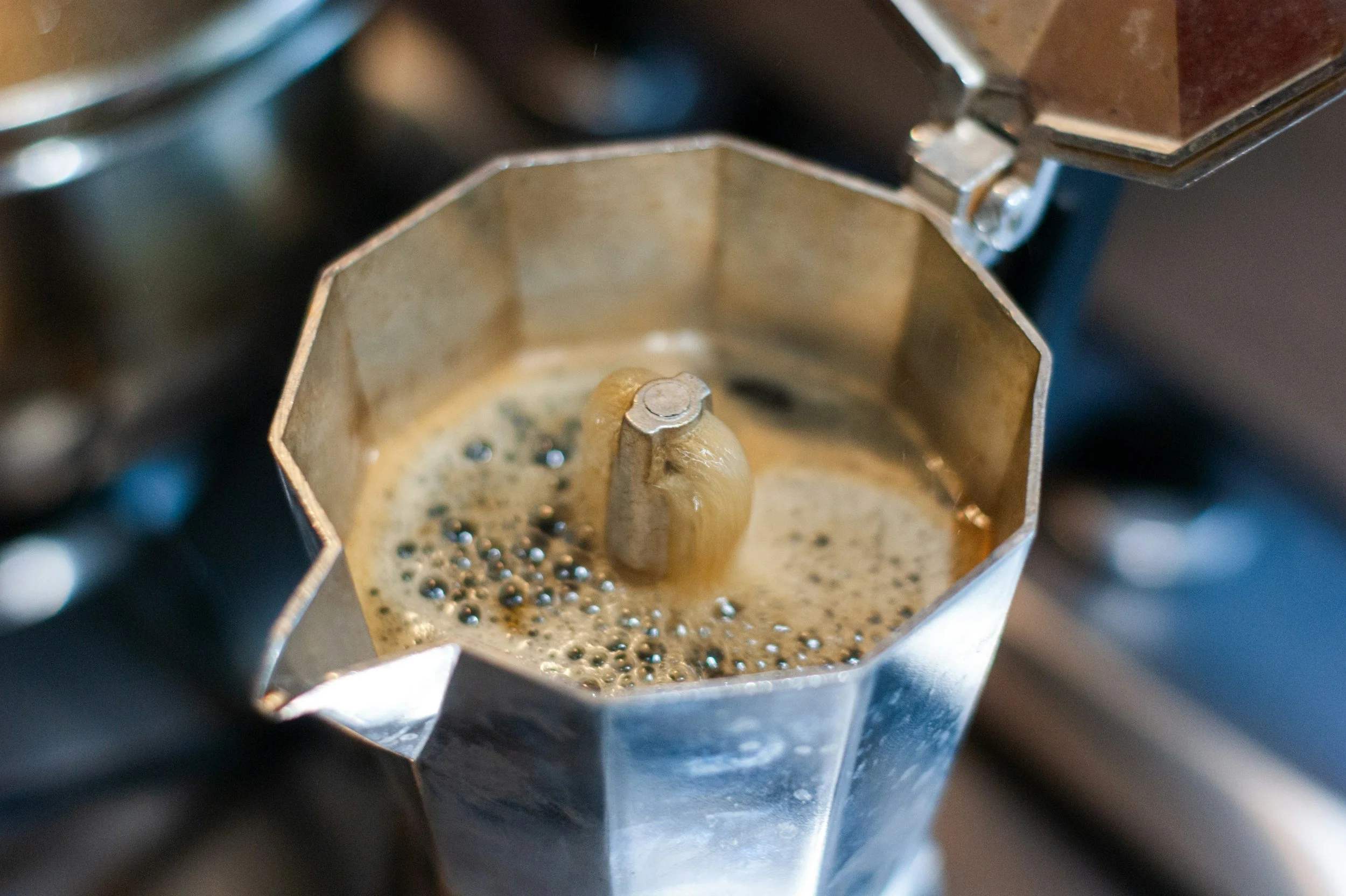 Brew Like a Pro: Moka Pot Coffee Tips Straight from the Barista's Playbook