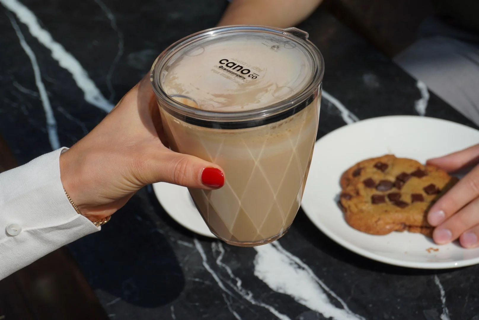 Livre Blanc : Le Trio Parfait 🌱 - Comment offrir la vaisselle, des contenants réutilisables et des emballages faciles à trier