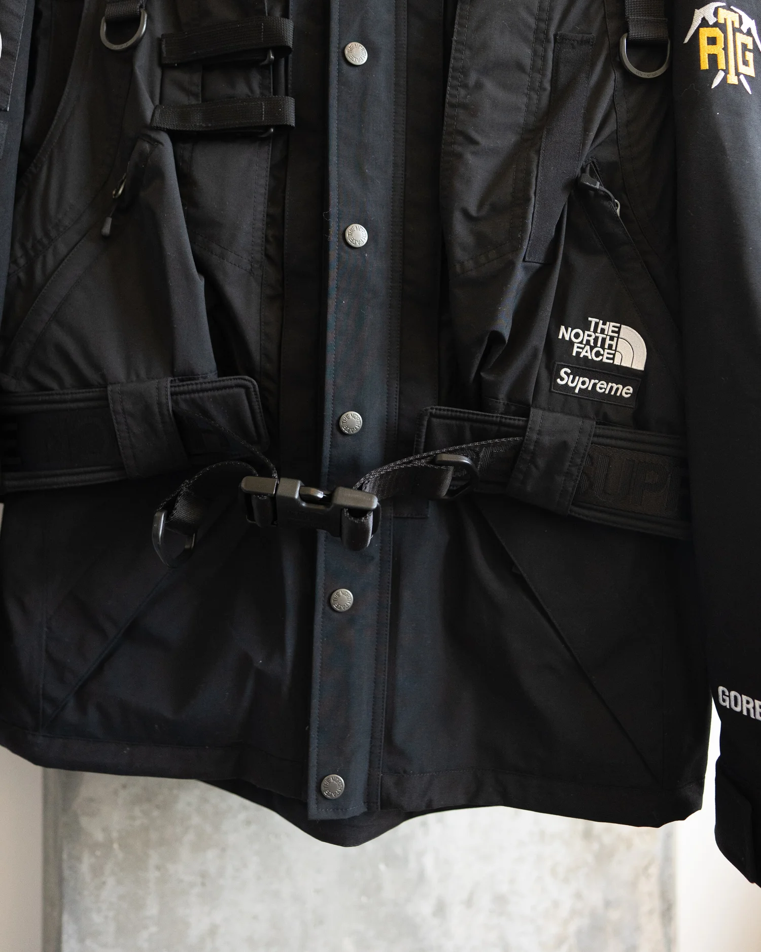 Supreme x The North Face RTG Jacket + Vest - M — SneaksEA