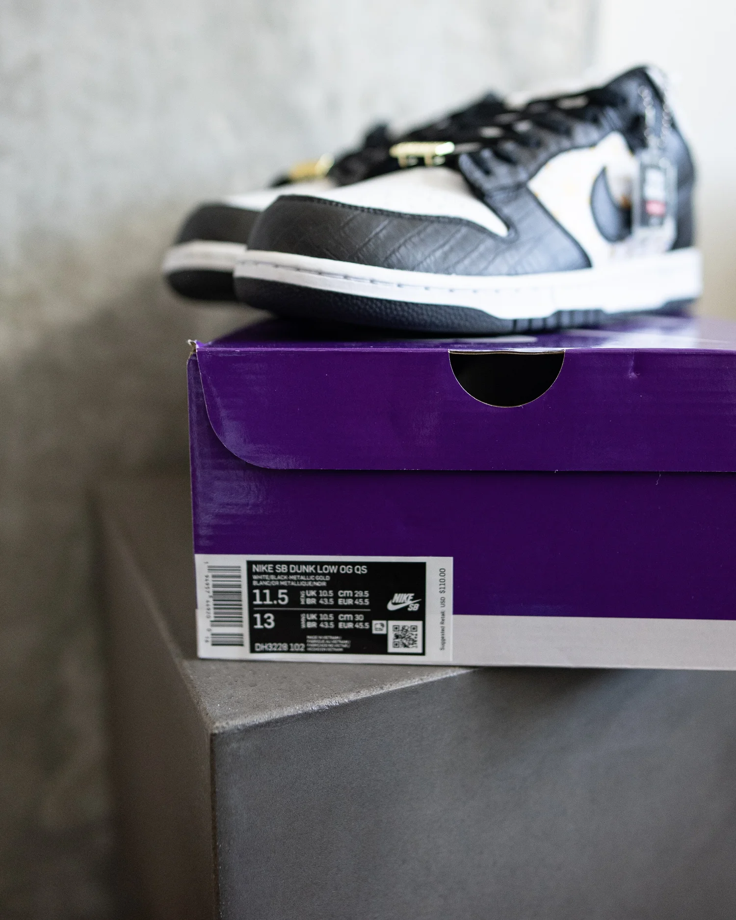 SUPREME X NIKE SB DUNK LOW STARS - BLACK - 11.5 — SneaksEA