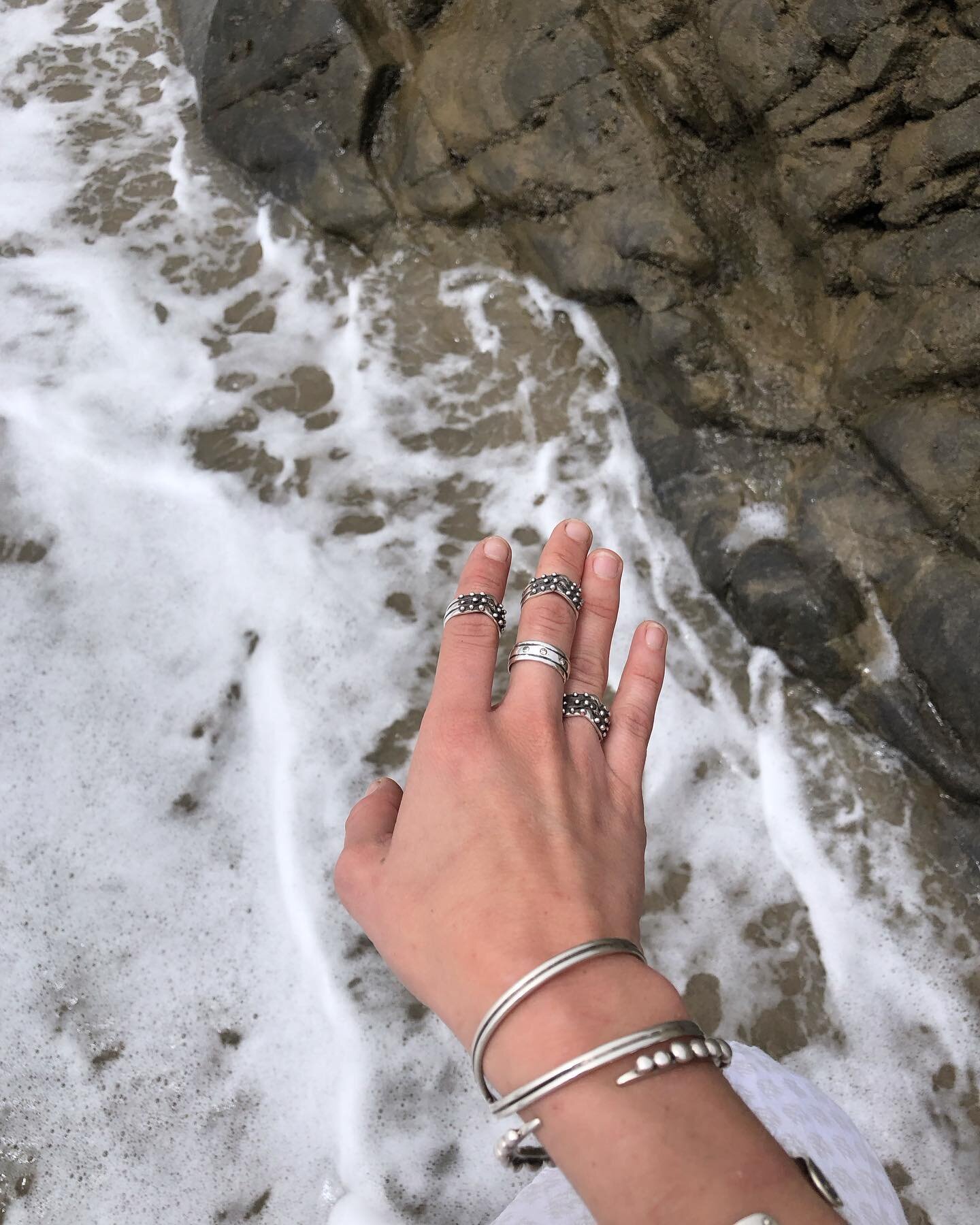 Still sailing&hellip;✨🌊

Wearing one of the &lsquo;24 faves 〰️ AREO

Swipe for some mama sea asmr 😌

#teeniejewelry