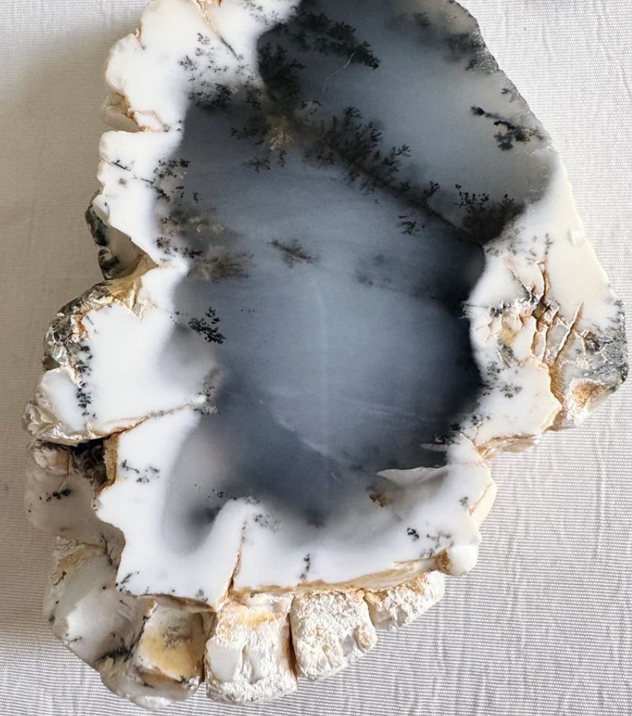 Dendritic Opal 🖤🌿🤍

A common Opal that forms with dendrites, or tree-like inclusions. Peep that fern pattern! Pretty amazing, huh? Nature is really something special! Check out my last post to see the newest custom creations that I made with this 