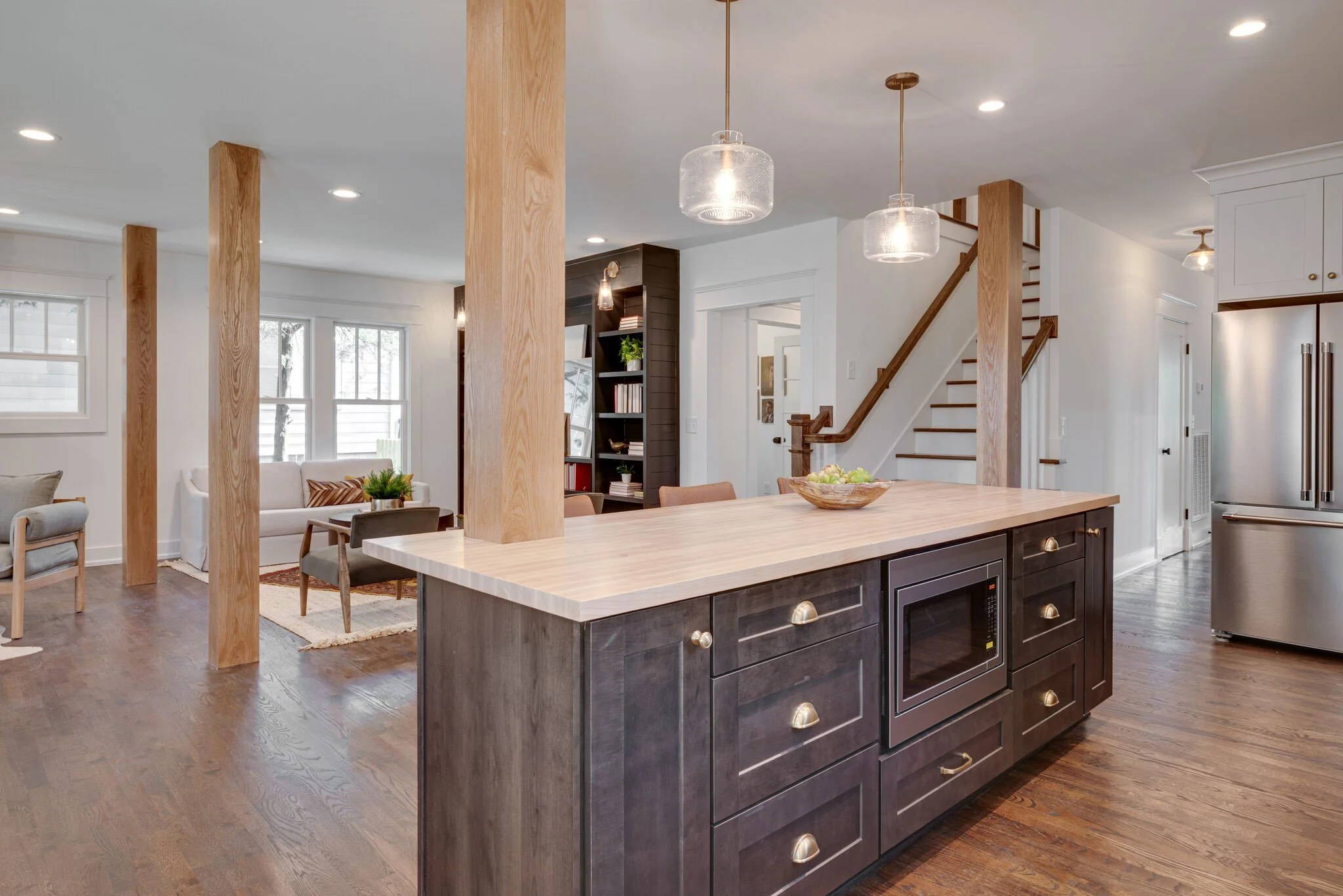 kitchen island.jpg