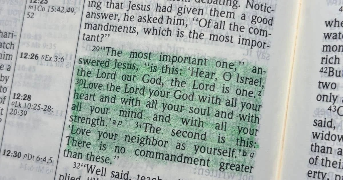 Closeup image of Jesus proclaiming the 2 most important commandments