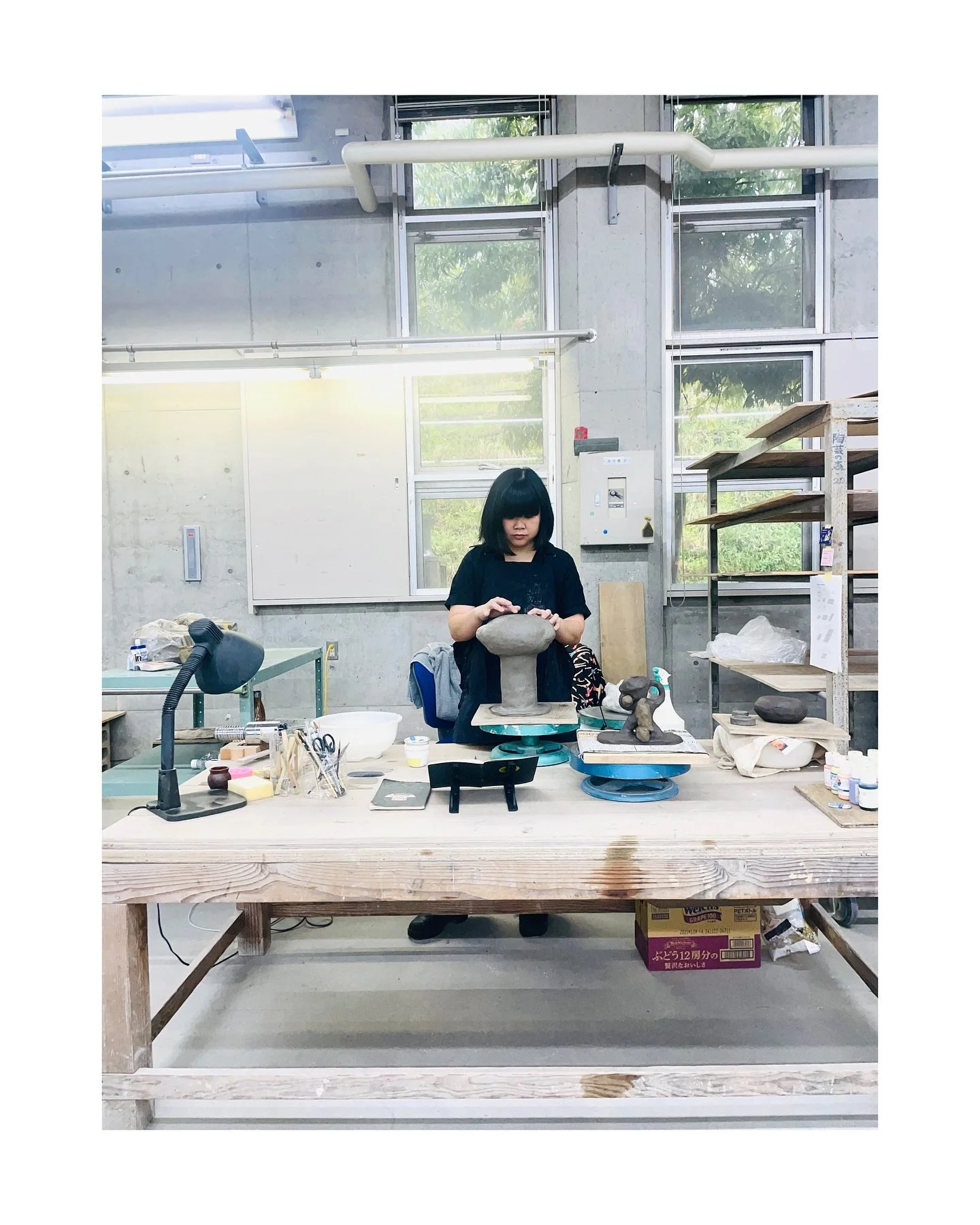 Fourth day in Shigaraki, Japan at the ceramic residency @air_sccp &mdash; feeling inspired by all the amazing ceramic artists, their work, and the incredible ceramic facilities! 🇯🇵🥰
.
.
.
.
.
.
.
#artist #ceramic #ceramics #artistresidency #art #a