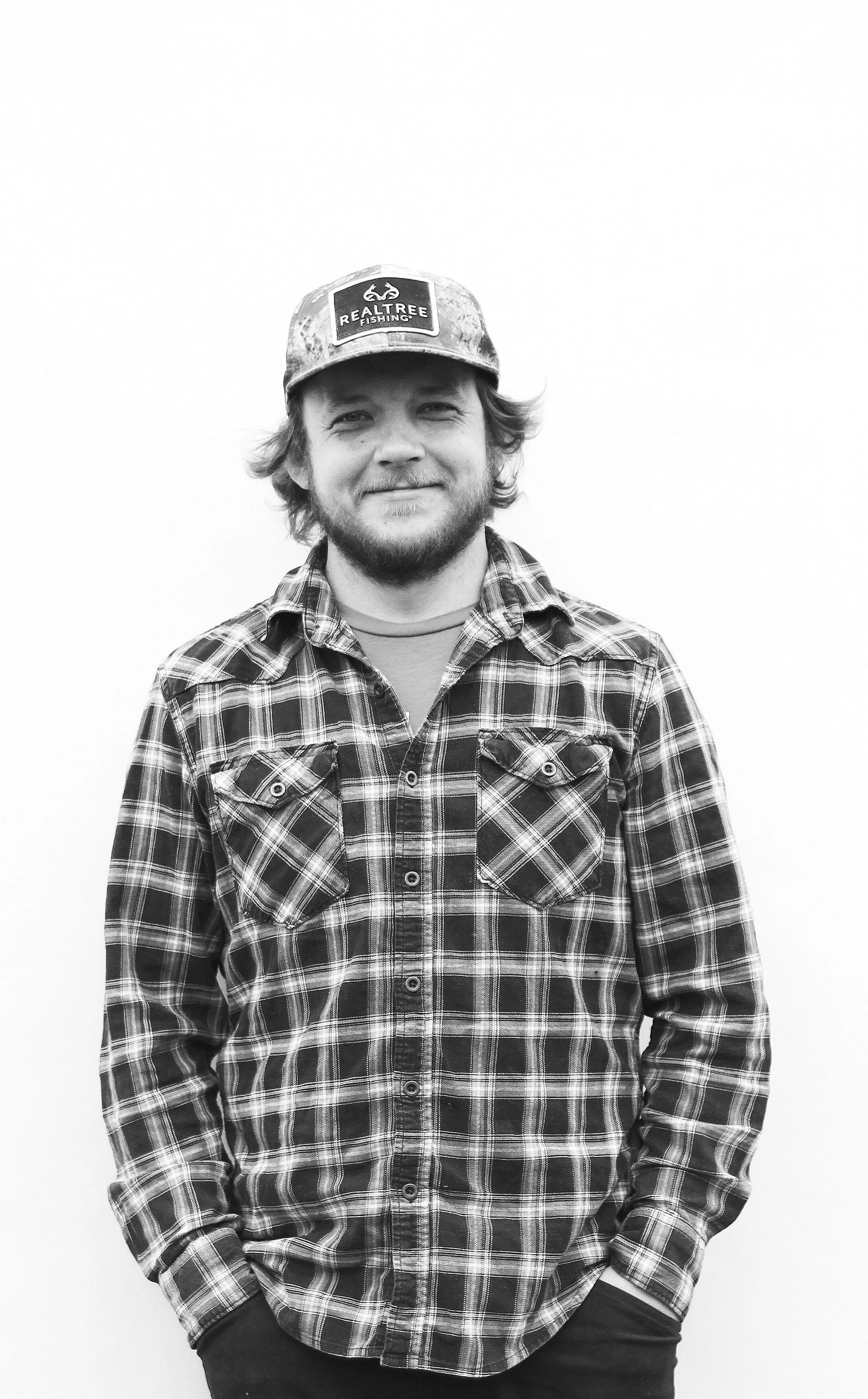 CASEY ASHTON- CARPENTER