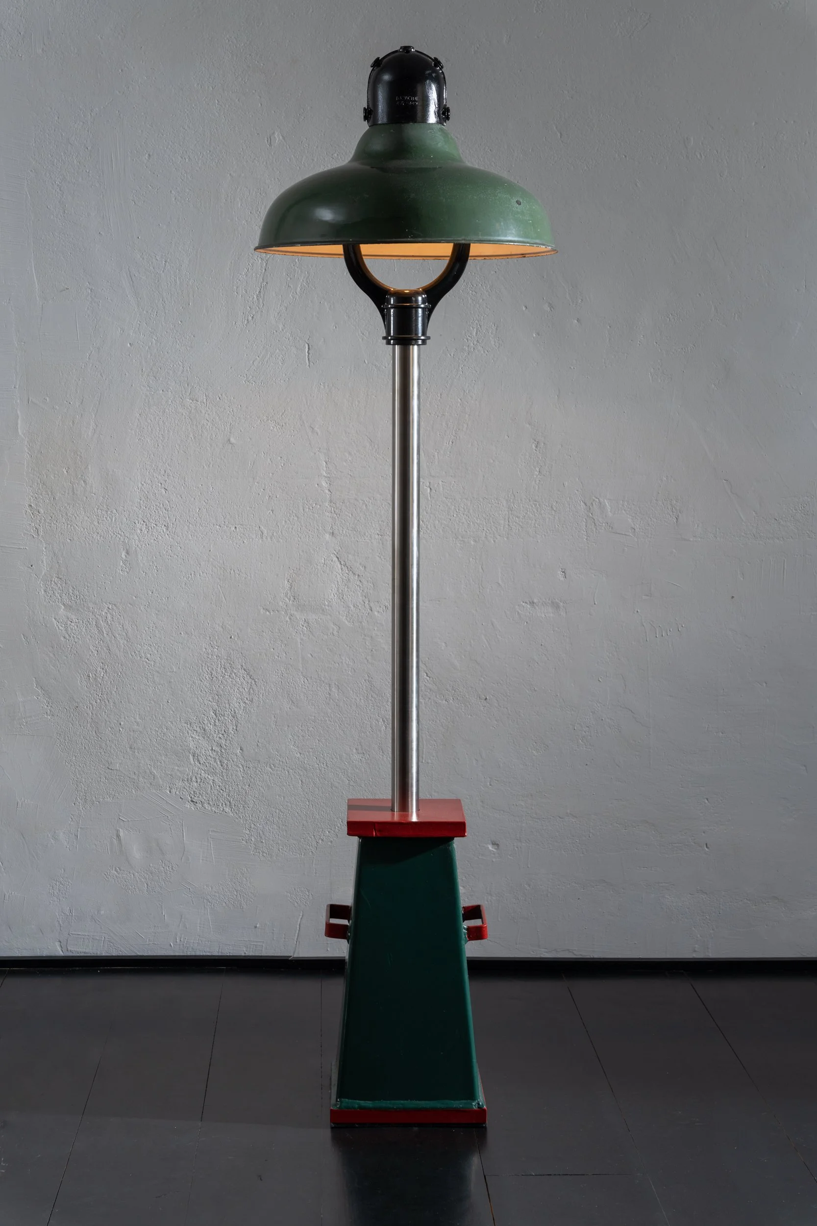 Bret Cavanaugh Modern Design Lighting