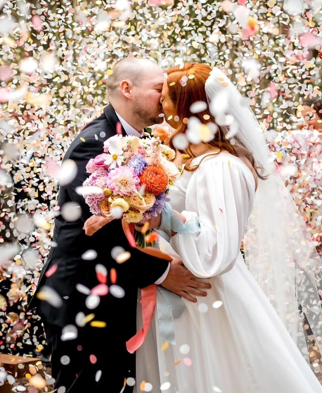 I am still blown away by this confetti shot of my gorgeous couple T &amp; L on Friday.  Truly fabulous 🎊 

@ashhughesweddings you are an absolute magician capturing this moment, as confetti drifted all around not only the bride &amp; groom, but also