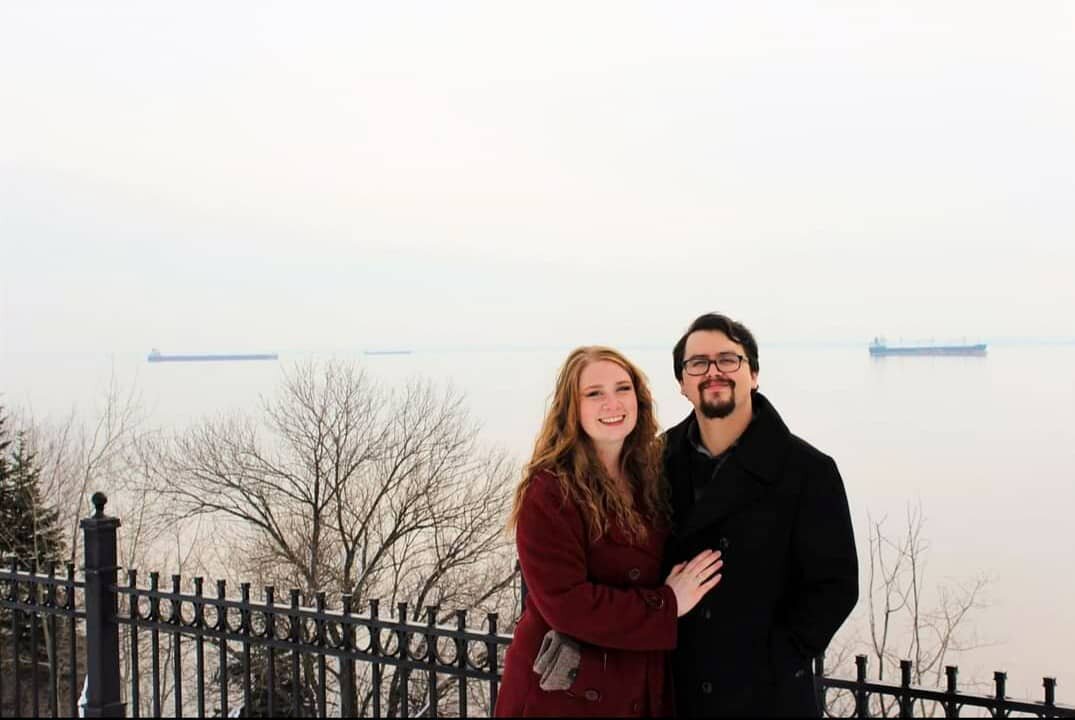 Erika has always had a strong affinity with ships. Living in the Duluth/Superior area she is able to watch ships come in and out of the harbor or even docked in the harbor driving across one of the high bridges that lead in to Wisconsin. 

So when Se