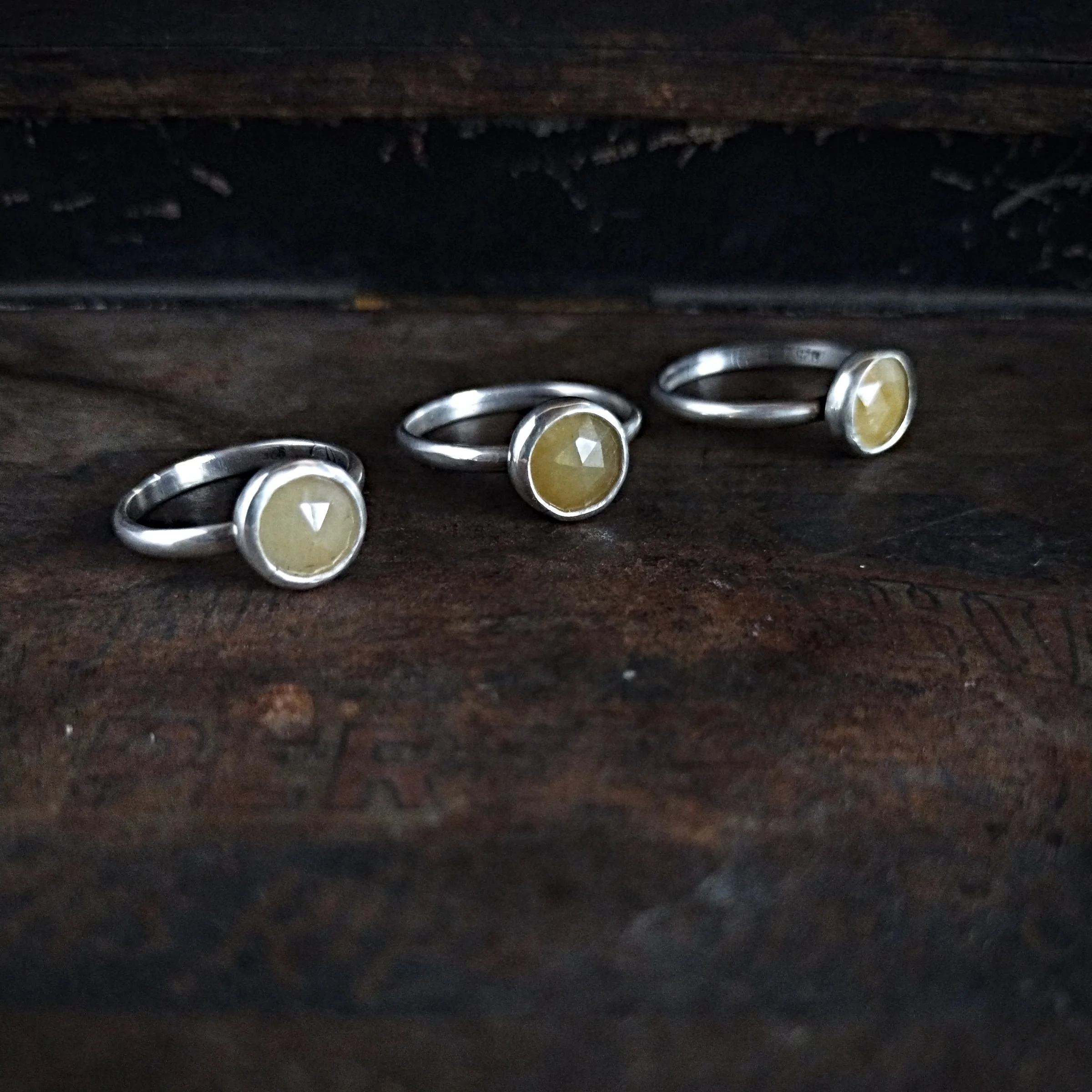 yellow.sapphires.sides.jpg