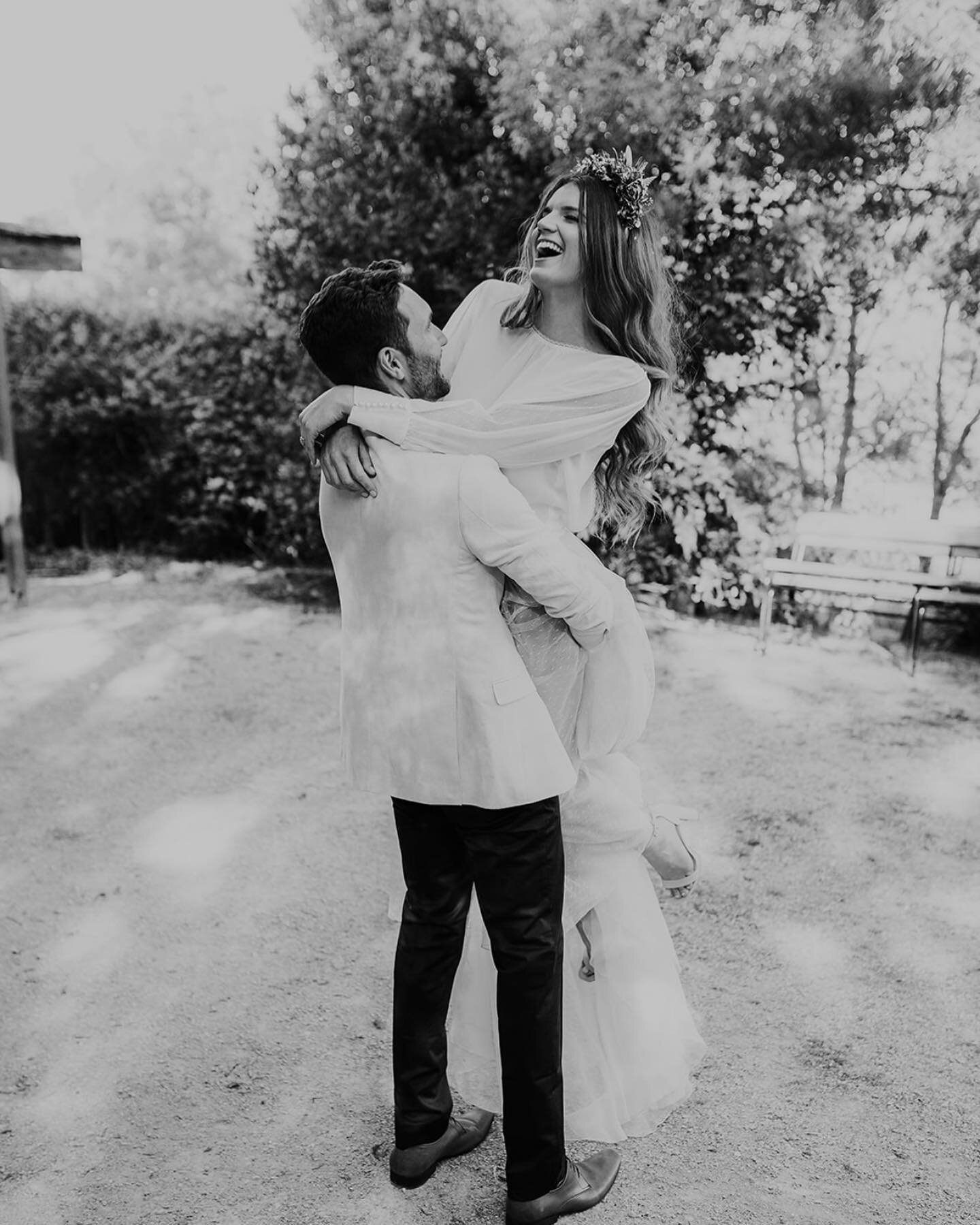 Valley Loves are giving away over $1300 in Wedding Planning fun, and we&rsquo;re super excited that our premium online First Dance Course is included in the giveaway! Check out @valleyloves 🥂

Our course is compiled of 20 clear and concise videos th
