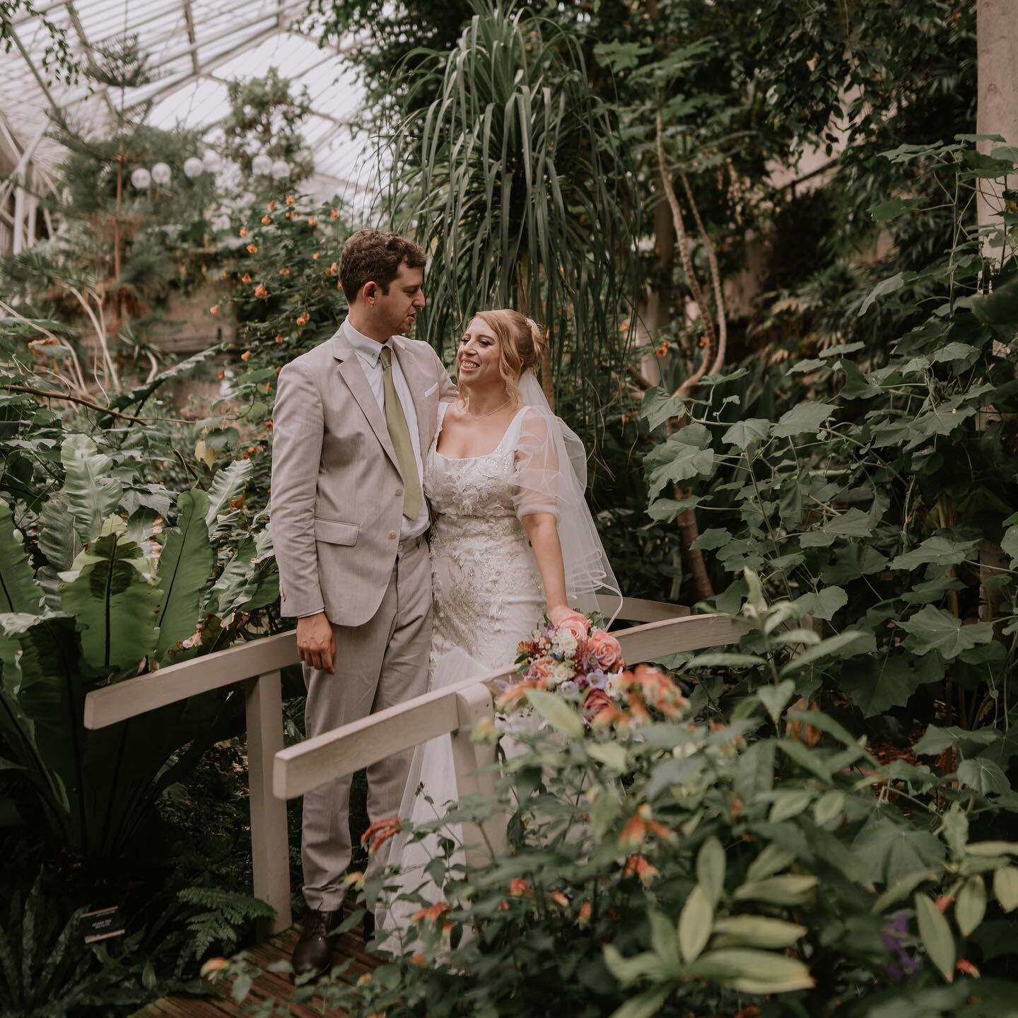 A big congratulations to our fabulous Lucy &amp; Josh #justmarried 🤍

Lucy &amp; Josh got married at the beautiful Barbican Conservatory. After 3 lessons with Emma, they wowed their guests with a wonderful First Dance to &ldquo;You Make My Dreams (C