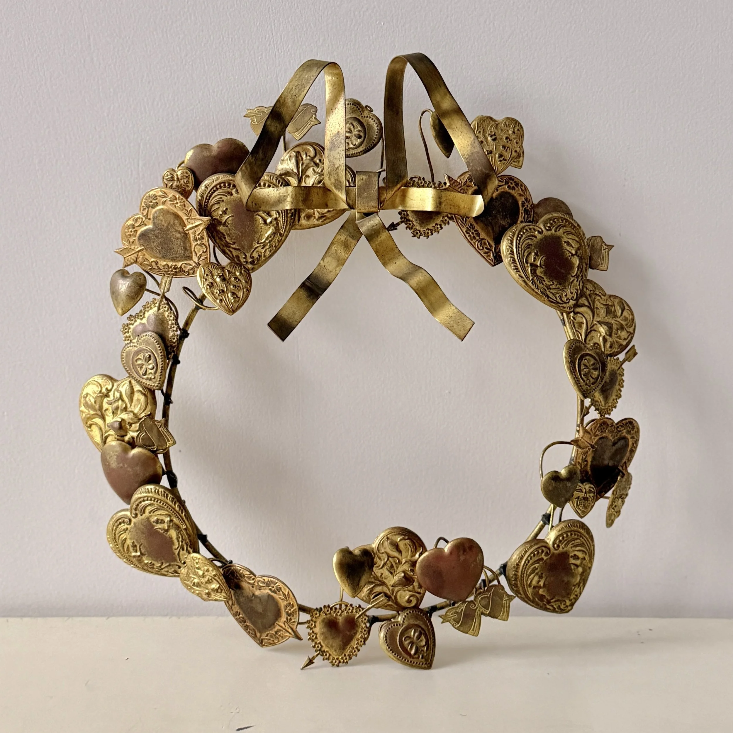 Vintage Petite Choses Brass Holiday Hearts Wreath