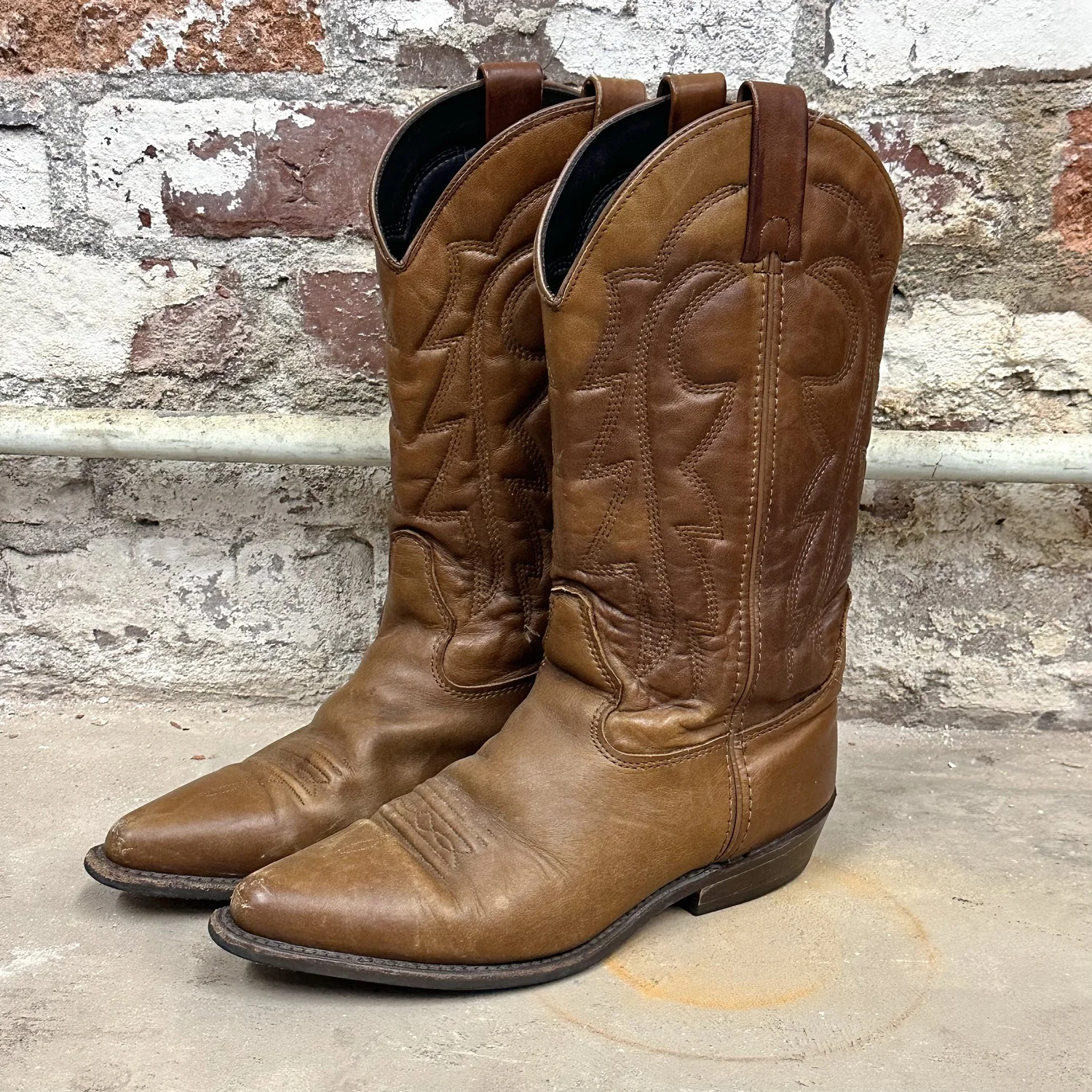 Vintage Vittorio Ricci Camel Leather Cowboy Boots Size 8M  display picture 3