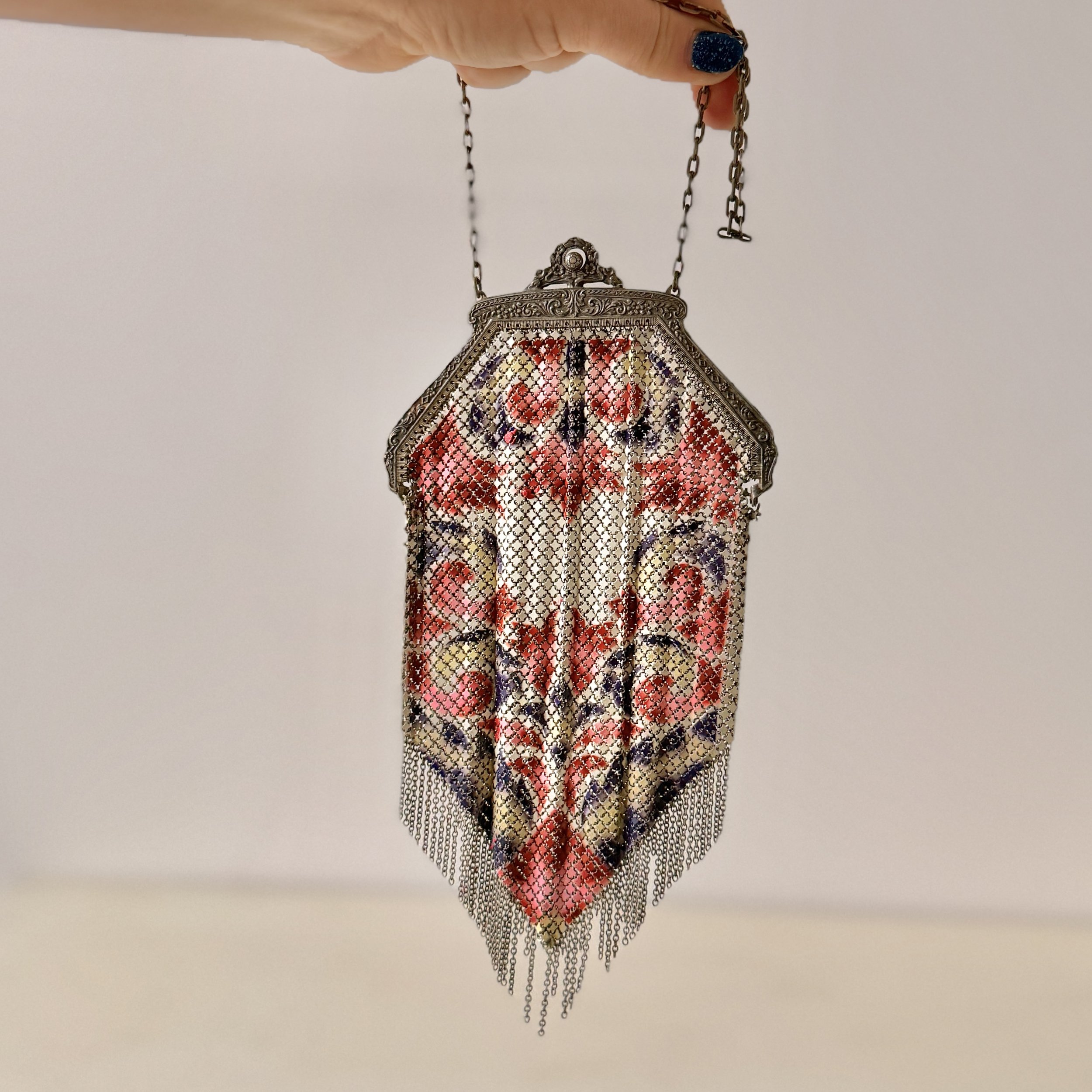 Stunning Antique 1920s Mandalian MFG Art Deco Silver Enamel Mesh Bag