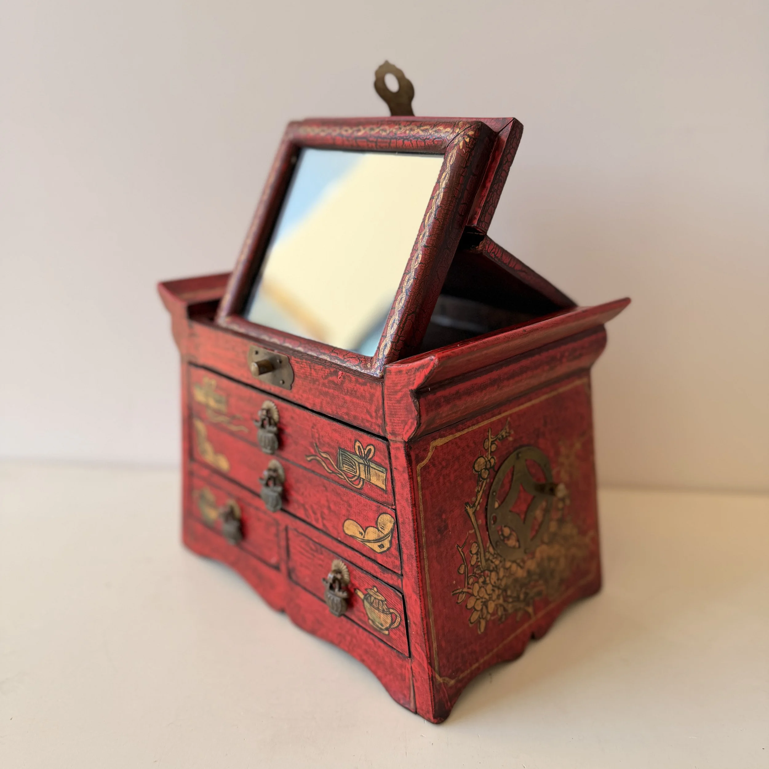 Rare Vintage Oriental Lacquer Wood Jewelry Box