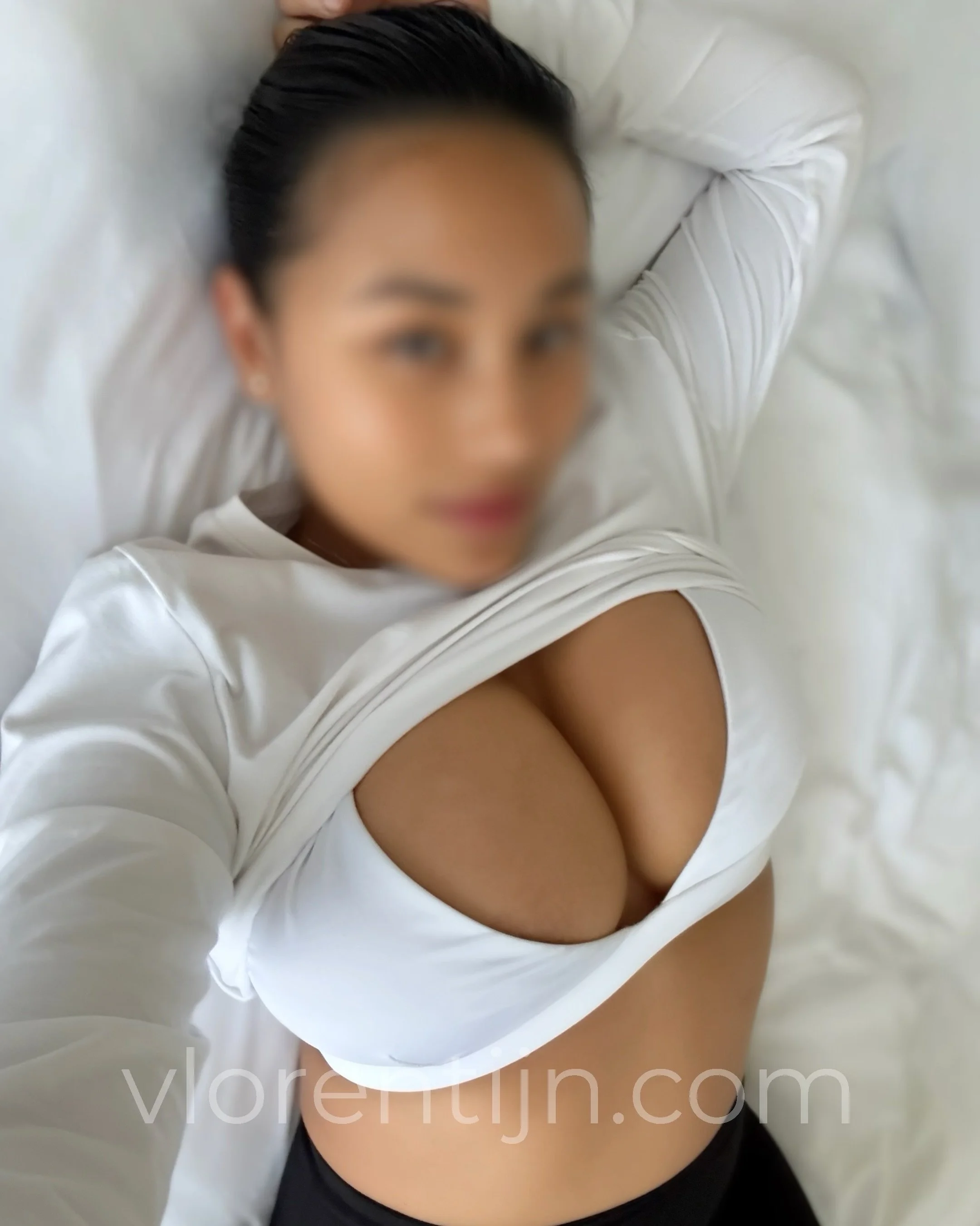 Facetune_27-04-2026-00-27-26.jpeg