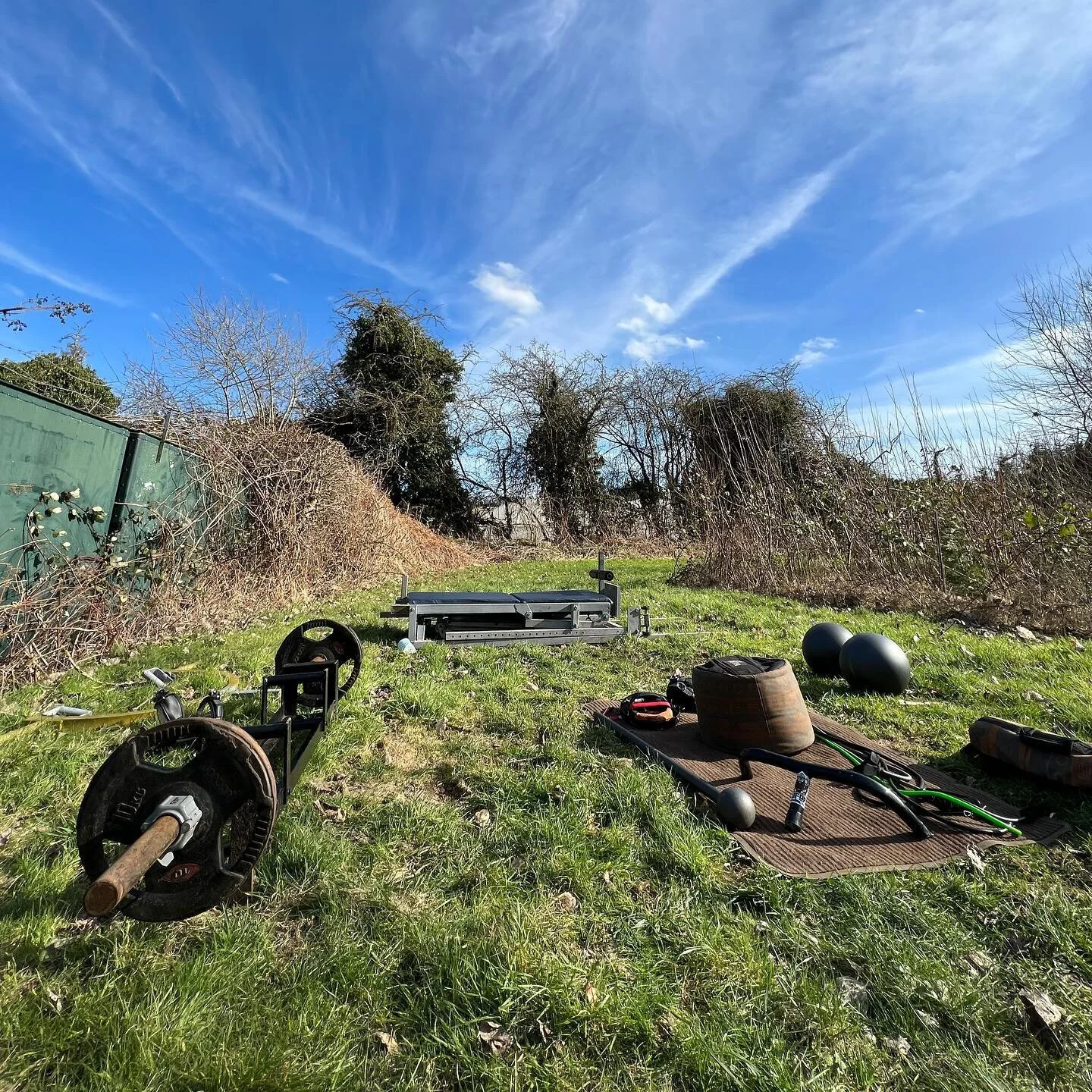 Taking advantage of the sunshine. Took Fred out out with some friends. Just setting up and putting away is a workout in itself!
Rawform strength equipment and @officiallyheavy sandbags providing todays session. Match made in the fires of hell! 😈💀🐒