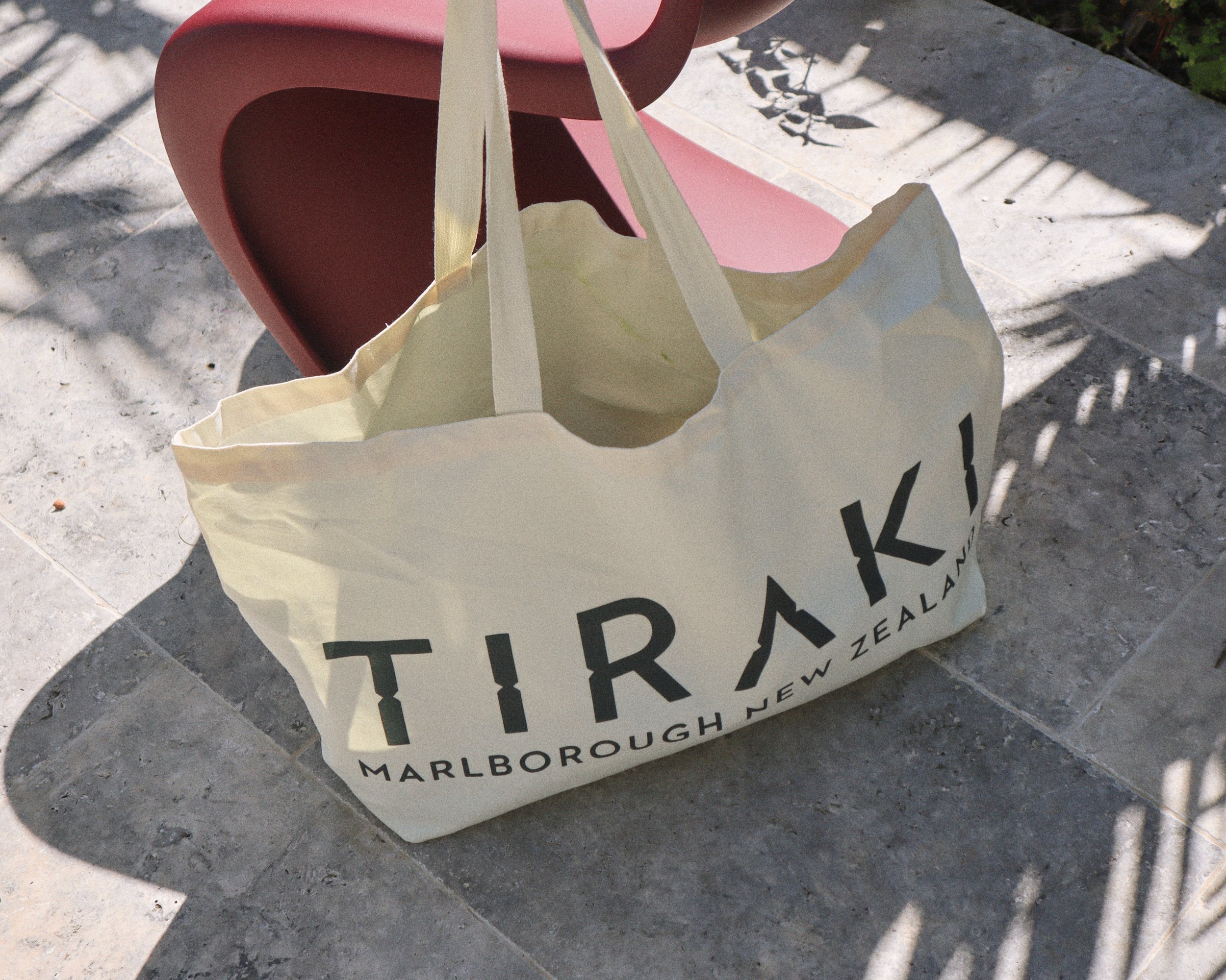 TIRAKI_TOTE13.jpg