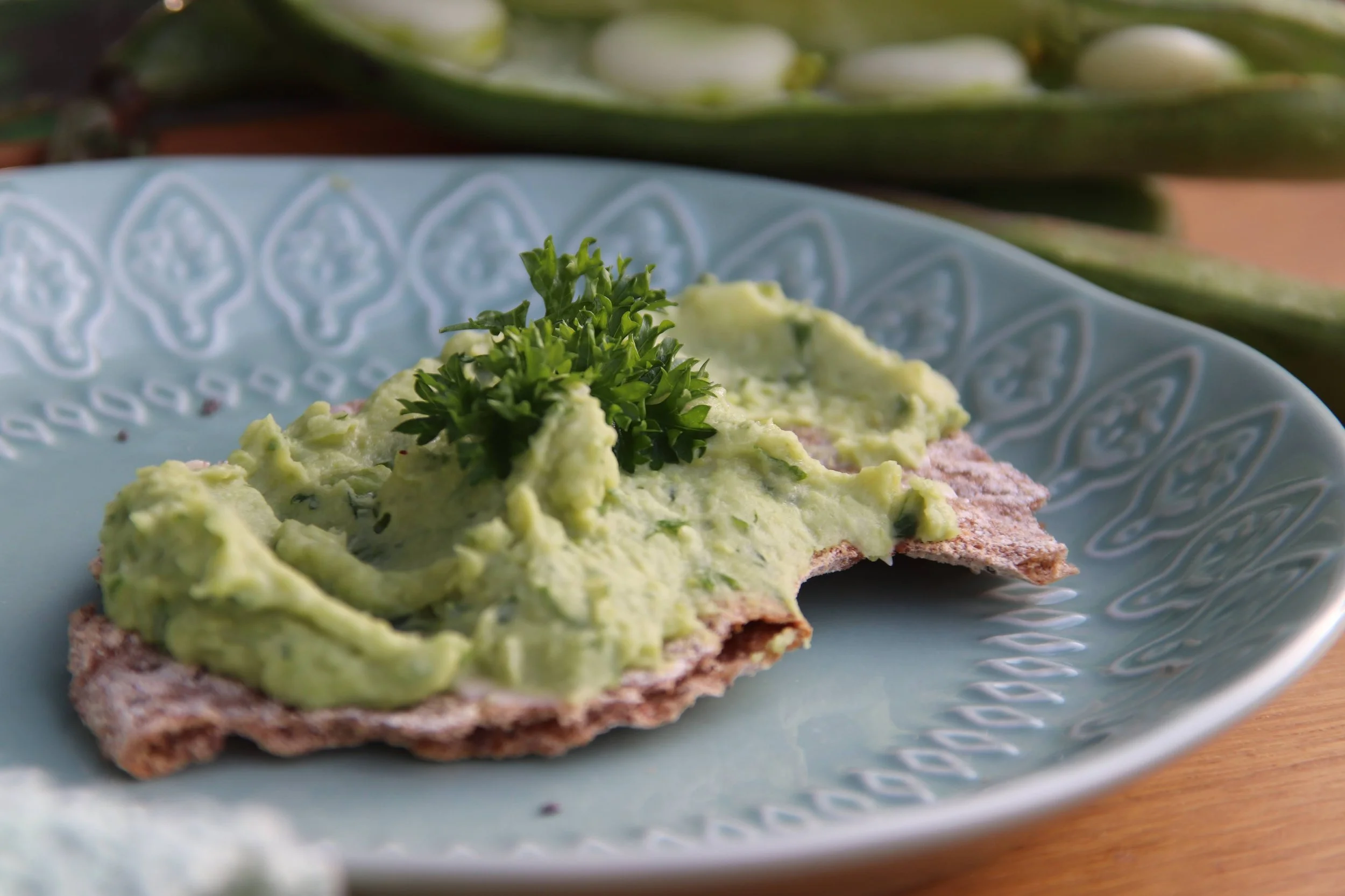 “Guacamole” på bondebønner og spinat