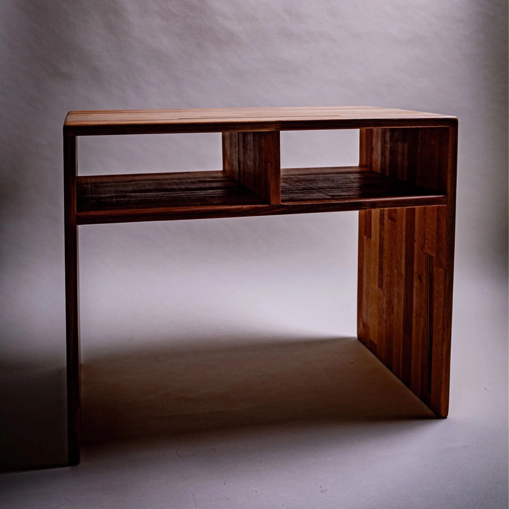 Vom Entwurf zum fertigen Möbelstück – ein Tisch, viele Funktionen 🪚🪵🛠️