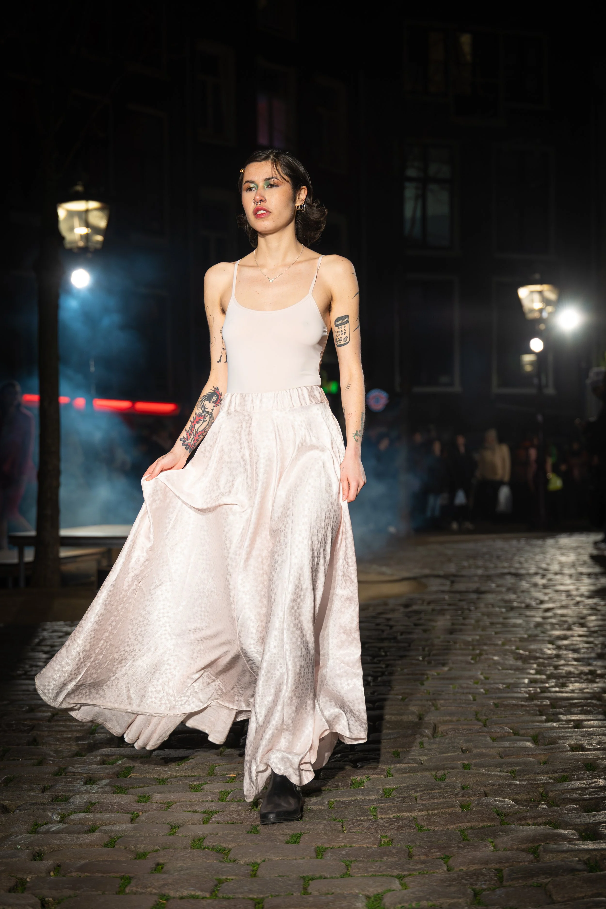 Love-Gen_Runway_Defney x Rosa_1.jpg