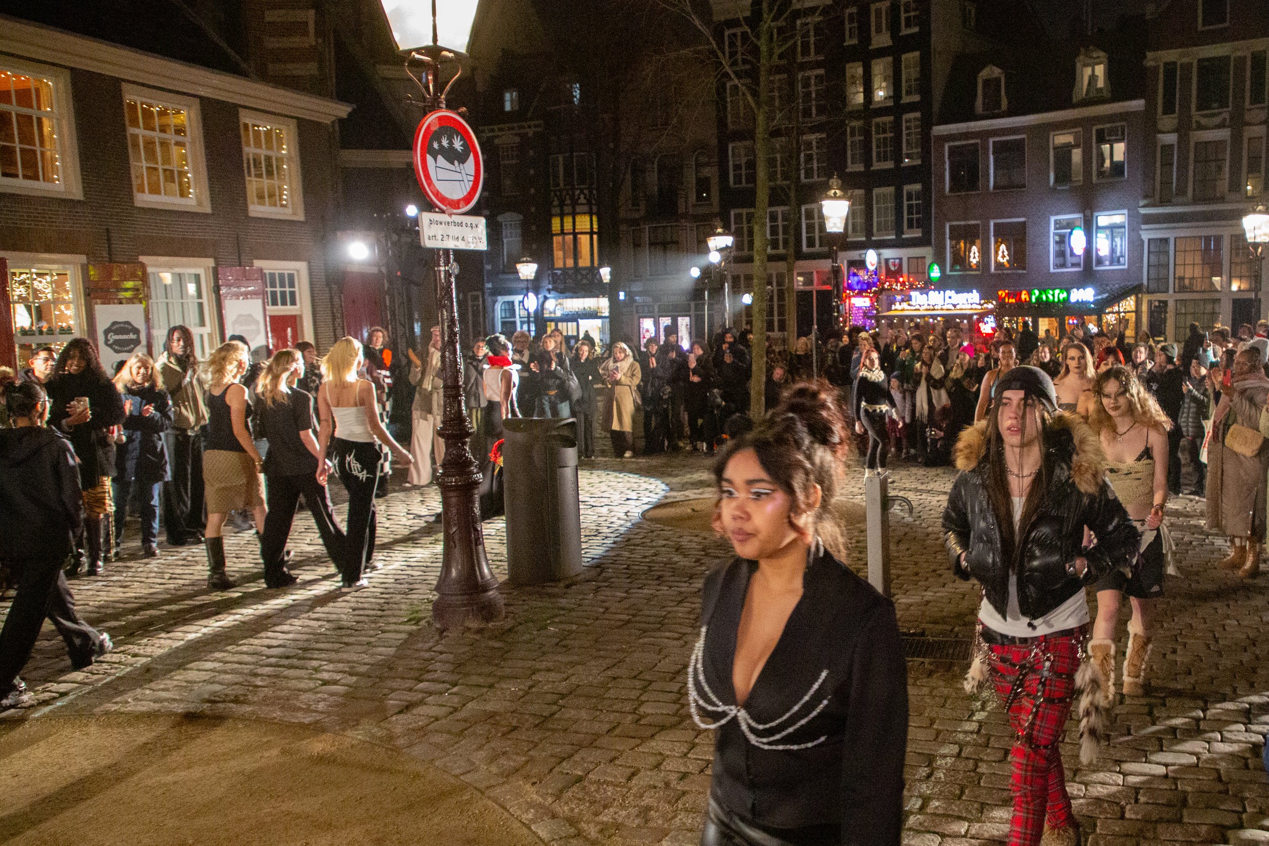 Love-Gen_Final Catway1.jpg