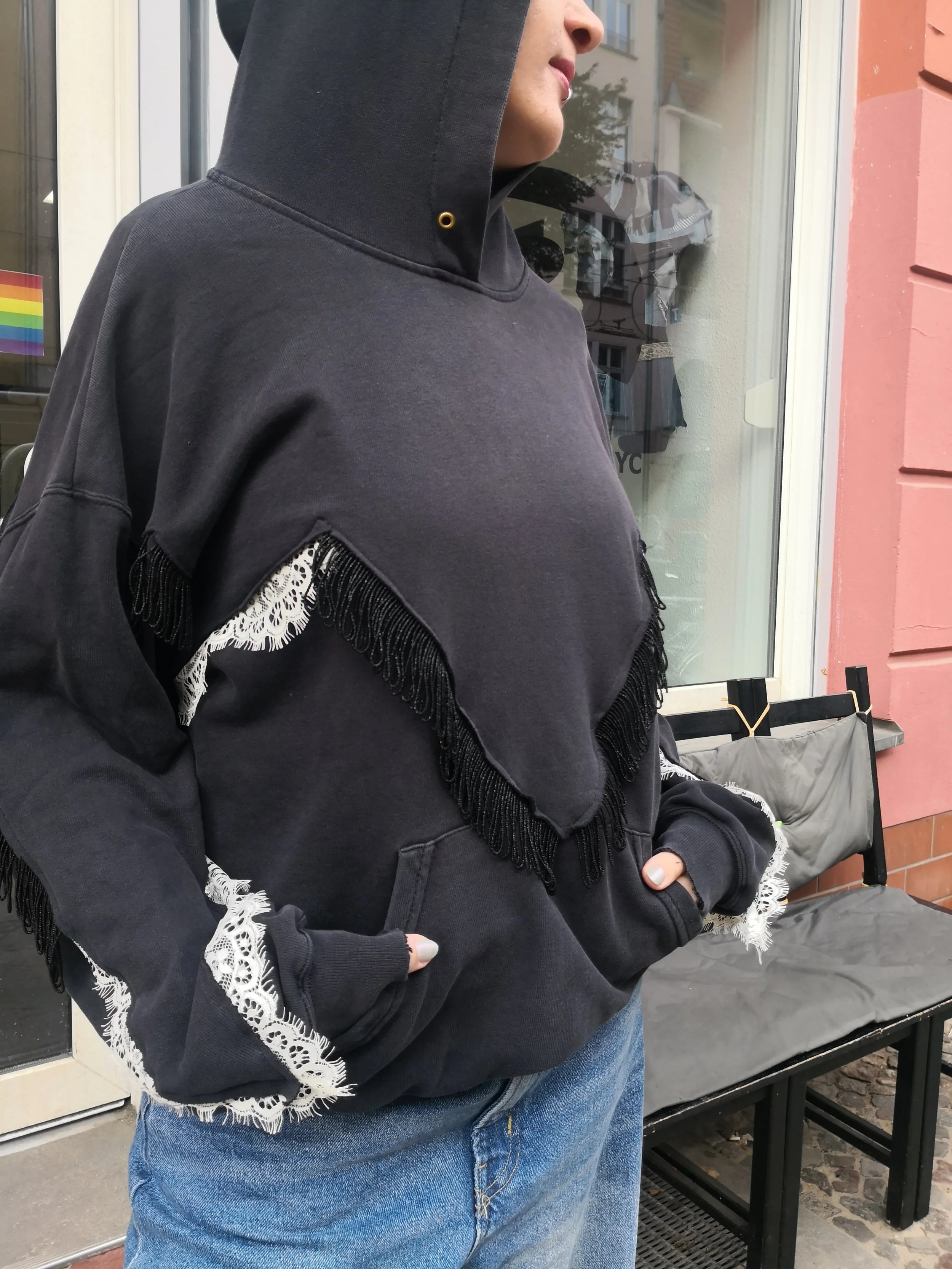 Berlin_Luka_Black Hoodie1.jpg