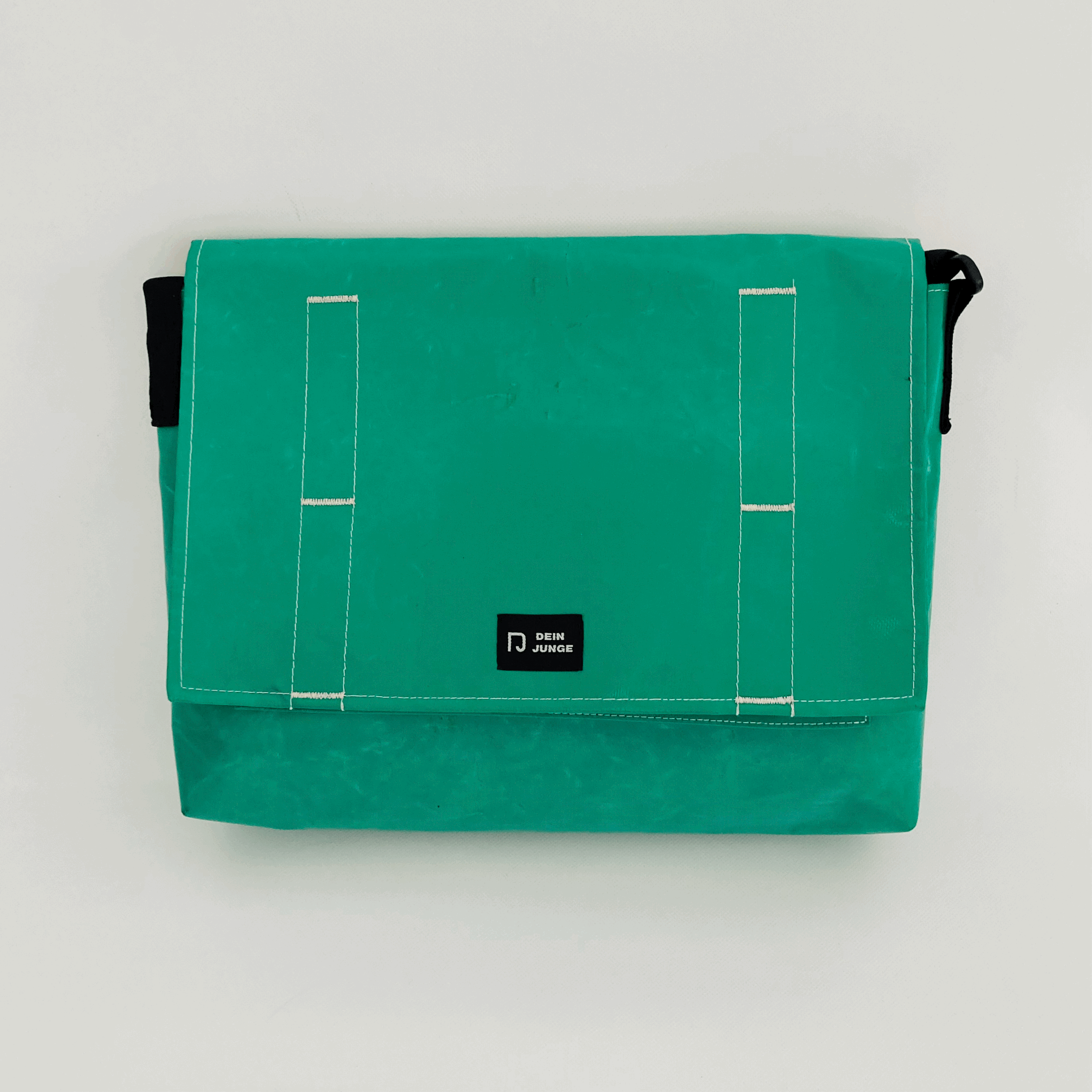 Unikat Messenger-Tasche aus recycelter LKW Plane in uni grün