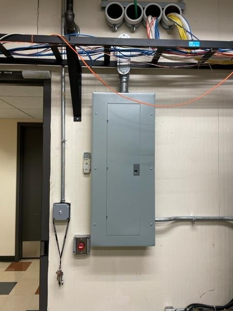 Arb_IT_New 200amp panel installed in data room.jpeg