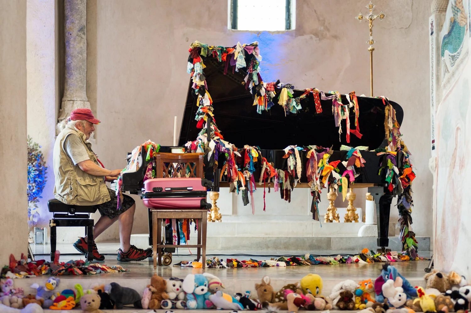 Museo Madre, Palazzo Avino, Magazzini Fotografici_Ode to Ravello, Permormance Charlemagne Palestine 2019