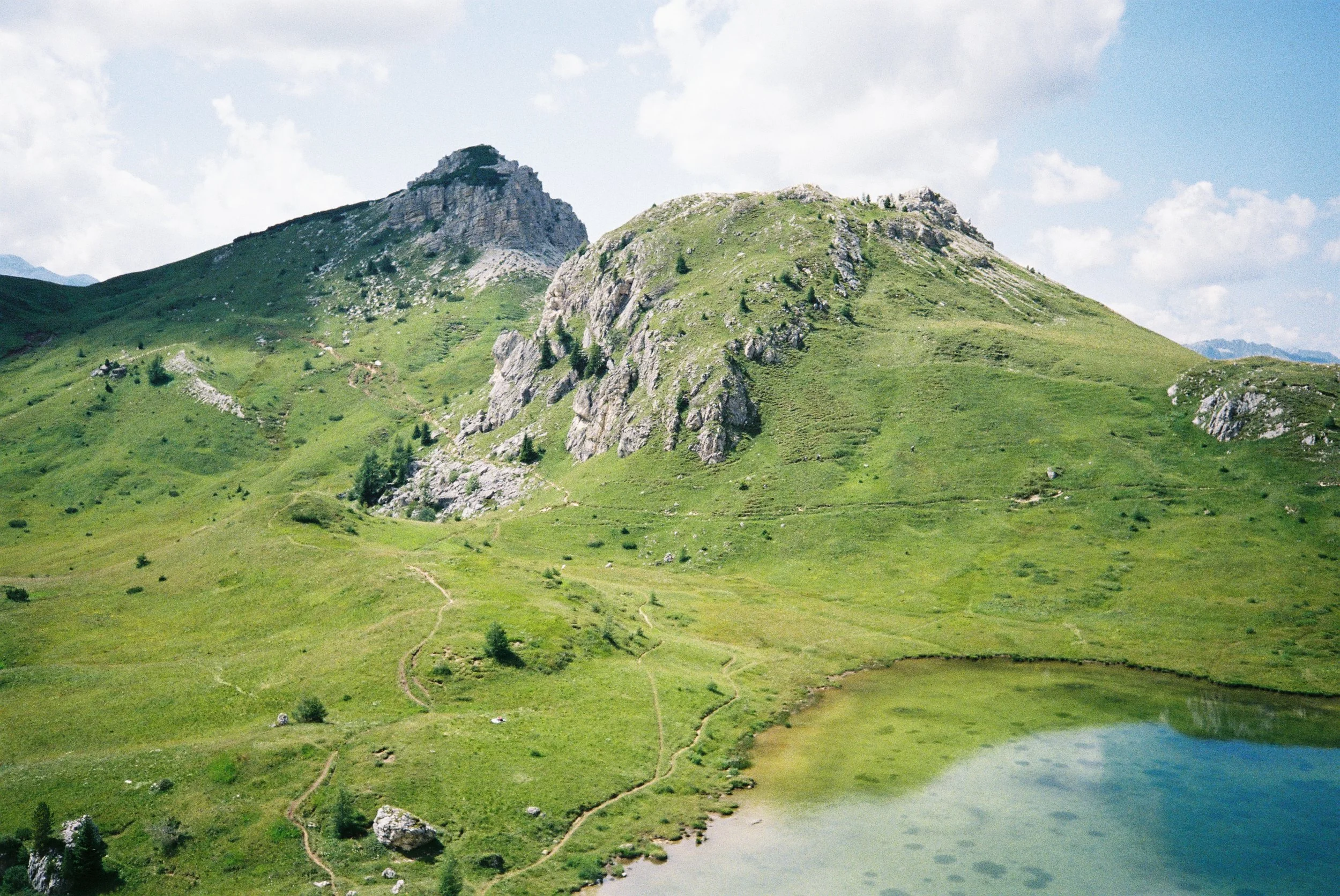 A020674-R1-32-33 2.jpg