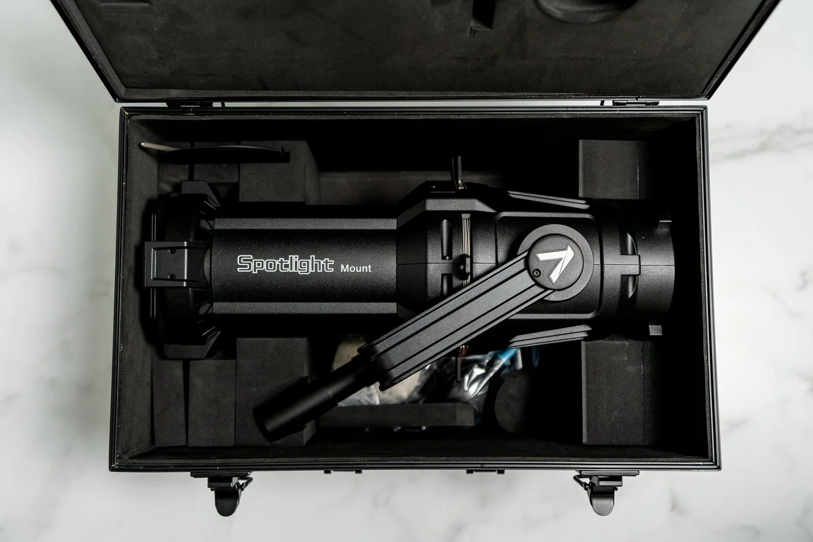 aputure-spotlight-mount-1_1.jpeg