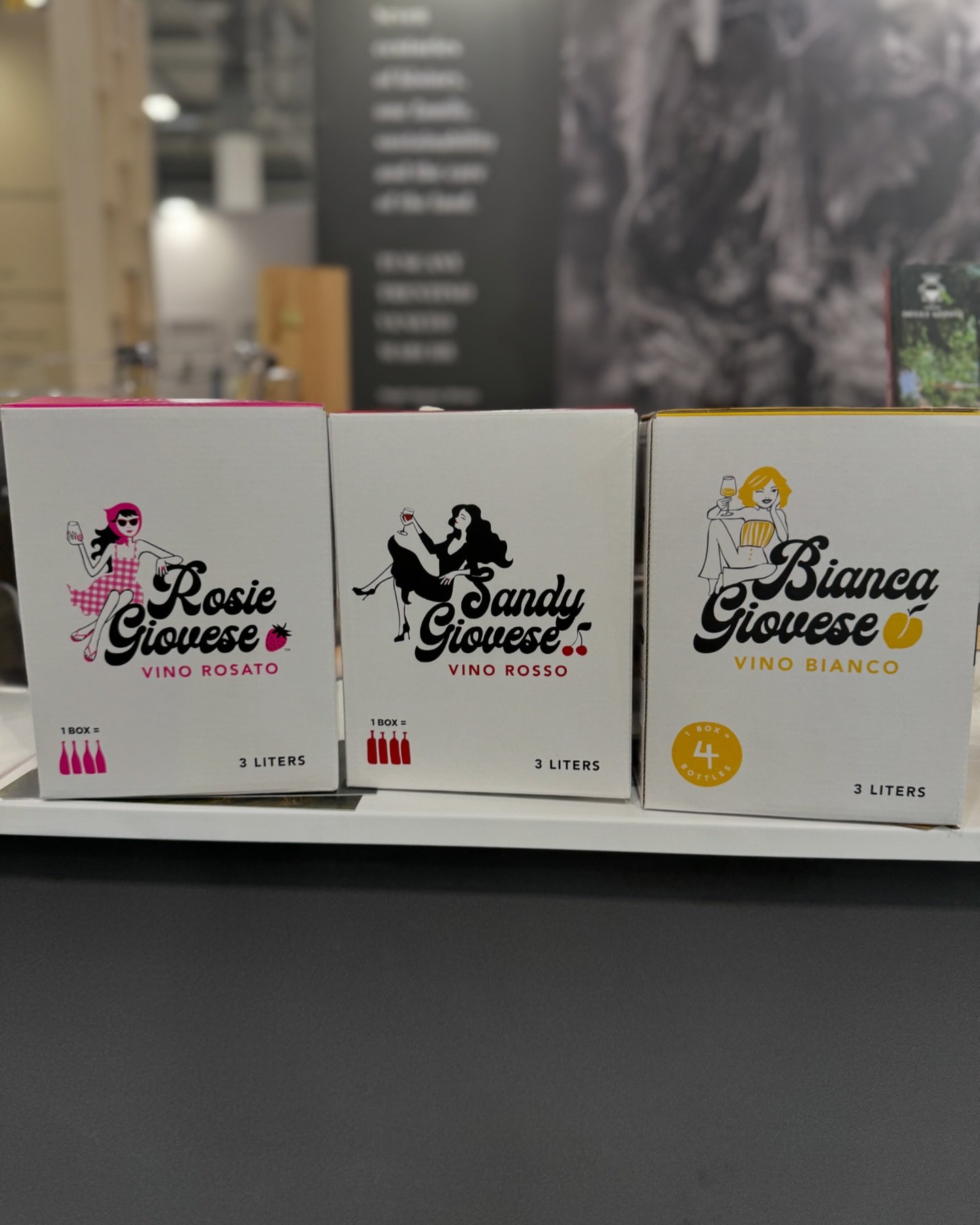 Tonight Friday May 10! Come to Amanti Vino in Morristown to taste all 3 of our unbelievably delicious box wines. Seriously: we dare you to come tell us they aren&rsquo;t ridiculously tasty. And juicy. 
🍓🍒🍑 🍷 

#juicy #wine #boxwine #redwine #whit