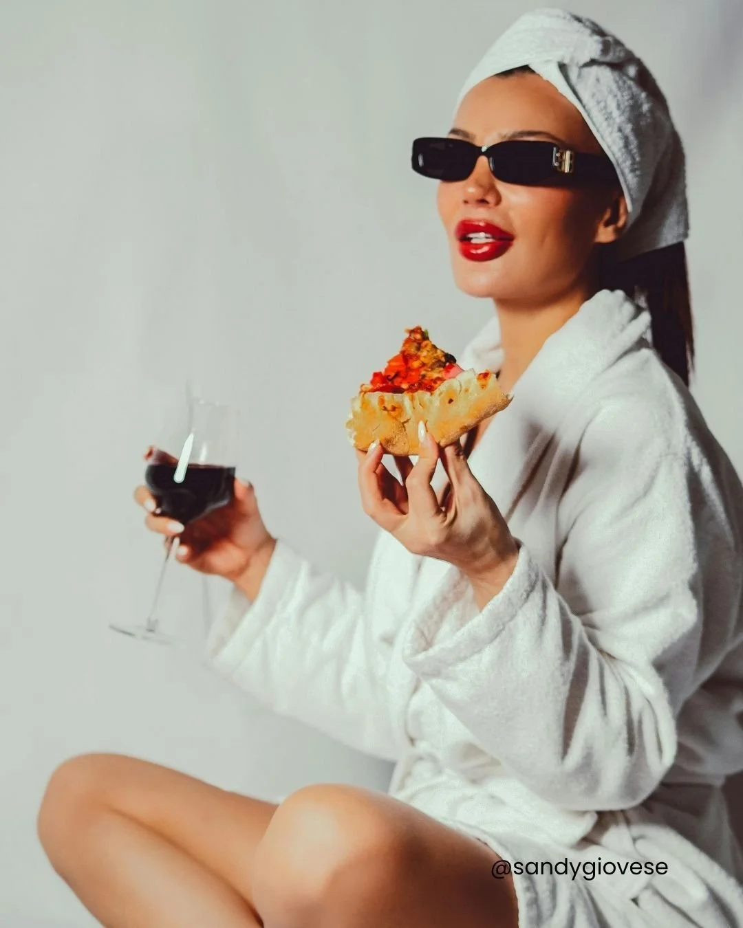 There's no wrong way to enjoy great wine. Get comfortable, drink what you love, and remember that the only wine rule that matters is enjoying every sip. 🍕 🍷 
#whitewine #redwine #rosewine #beverages #italianwine #boxedwine #boxwine #sustainability