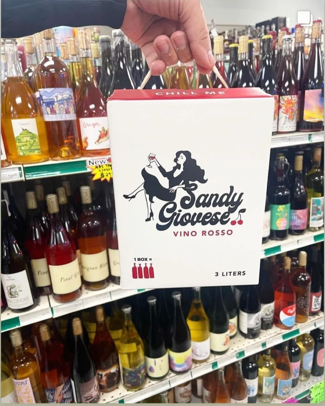 Happy Random Acts of Kindness Day! Choose box > bottle.

🌎 Be kind to the planet by choosing sustainable packaging.
💪 Be kind to your body by choosing organic, lower alcohol, and packaging that lets you drink in moderation without pressure to fi