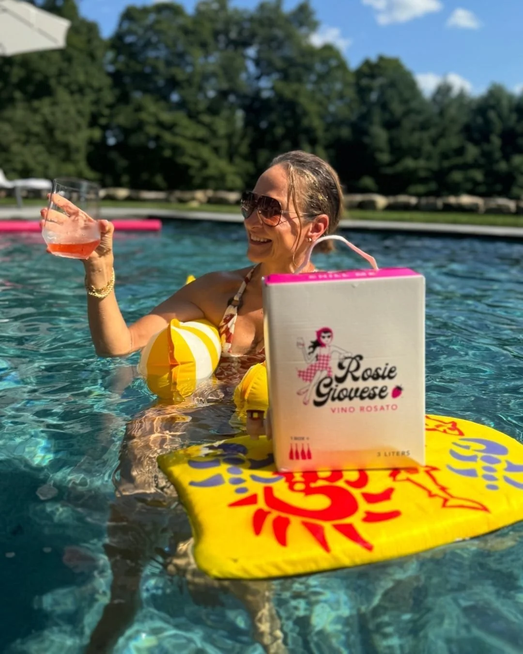 It's summer in a box! Stock up and get ready for your poolside fun- no glass, no worries! 😉🤩 

Head to our Sandygiocator - aka map locator - to find a local shop near you.  Pro tip: Call ahead to make sure they're in stock! We're a hot seller. 😉 
